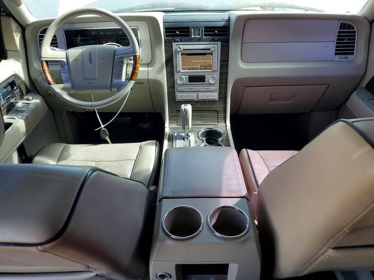 2008 Lincoln Navigator Beige vin: 5LMFU27538LJ05534