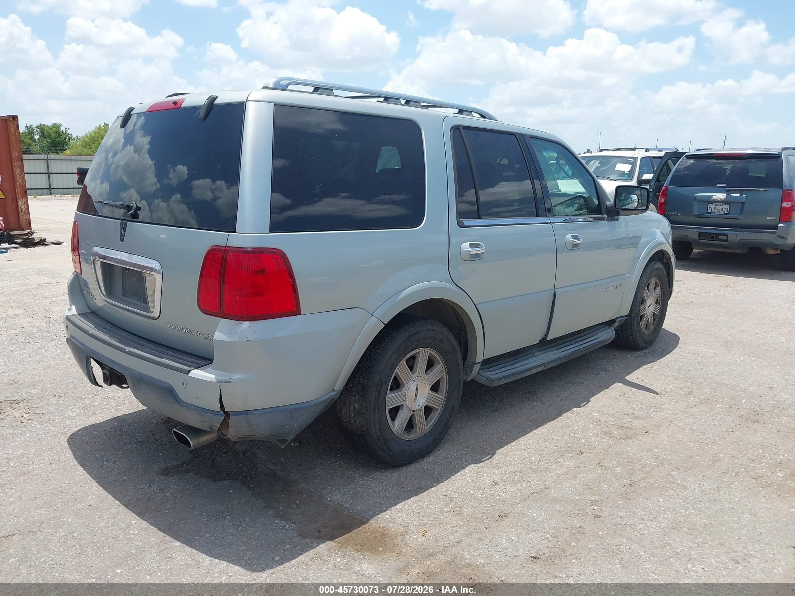 2005 Lincoln Navigator   Gray vin: 5LMFU27545LJ12617