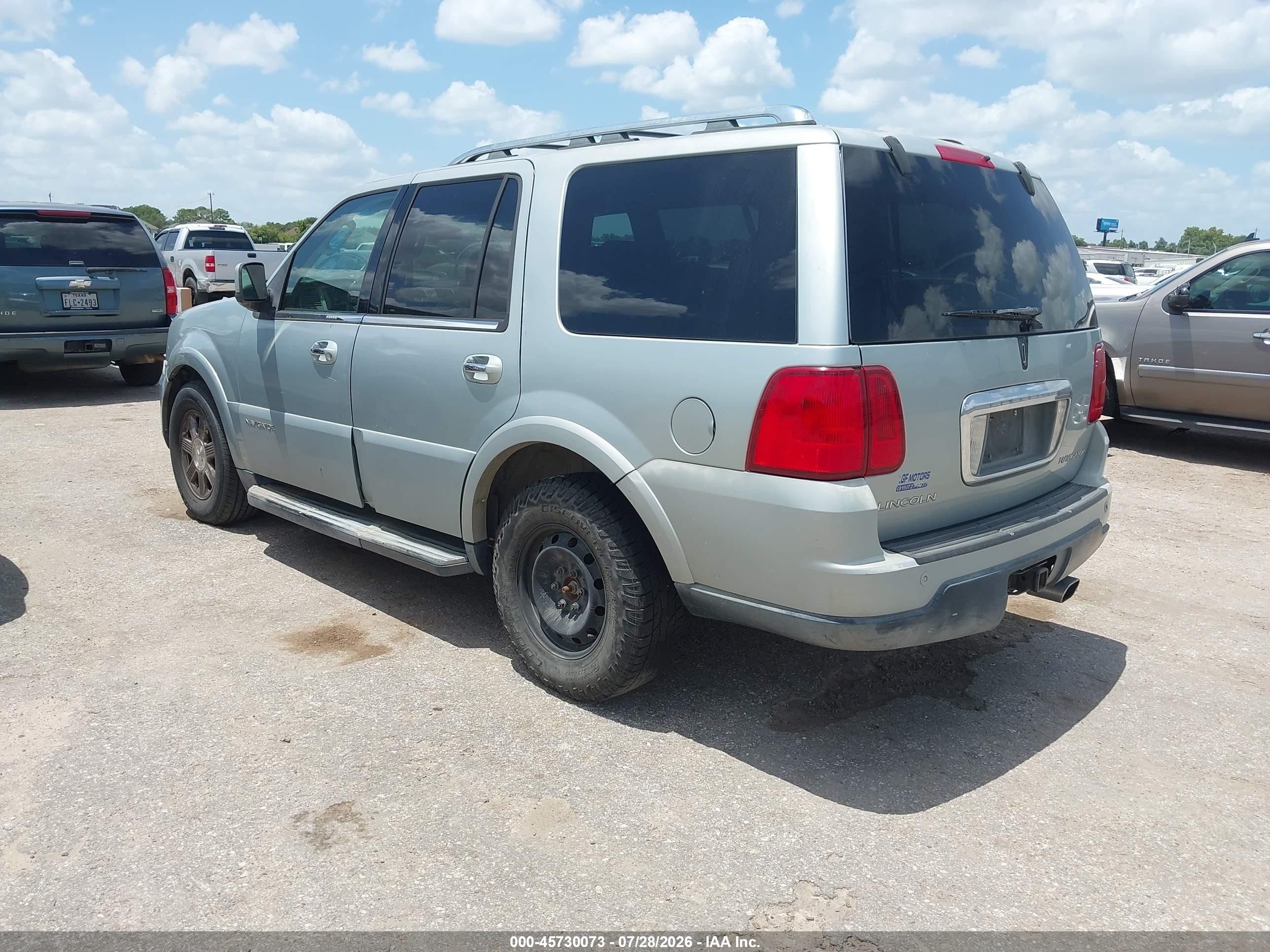 2005 Lincoln Navigator   Gray vin: 5LMFU27545LJ12617