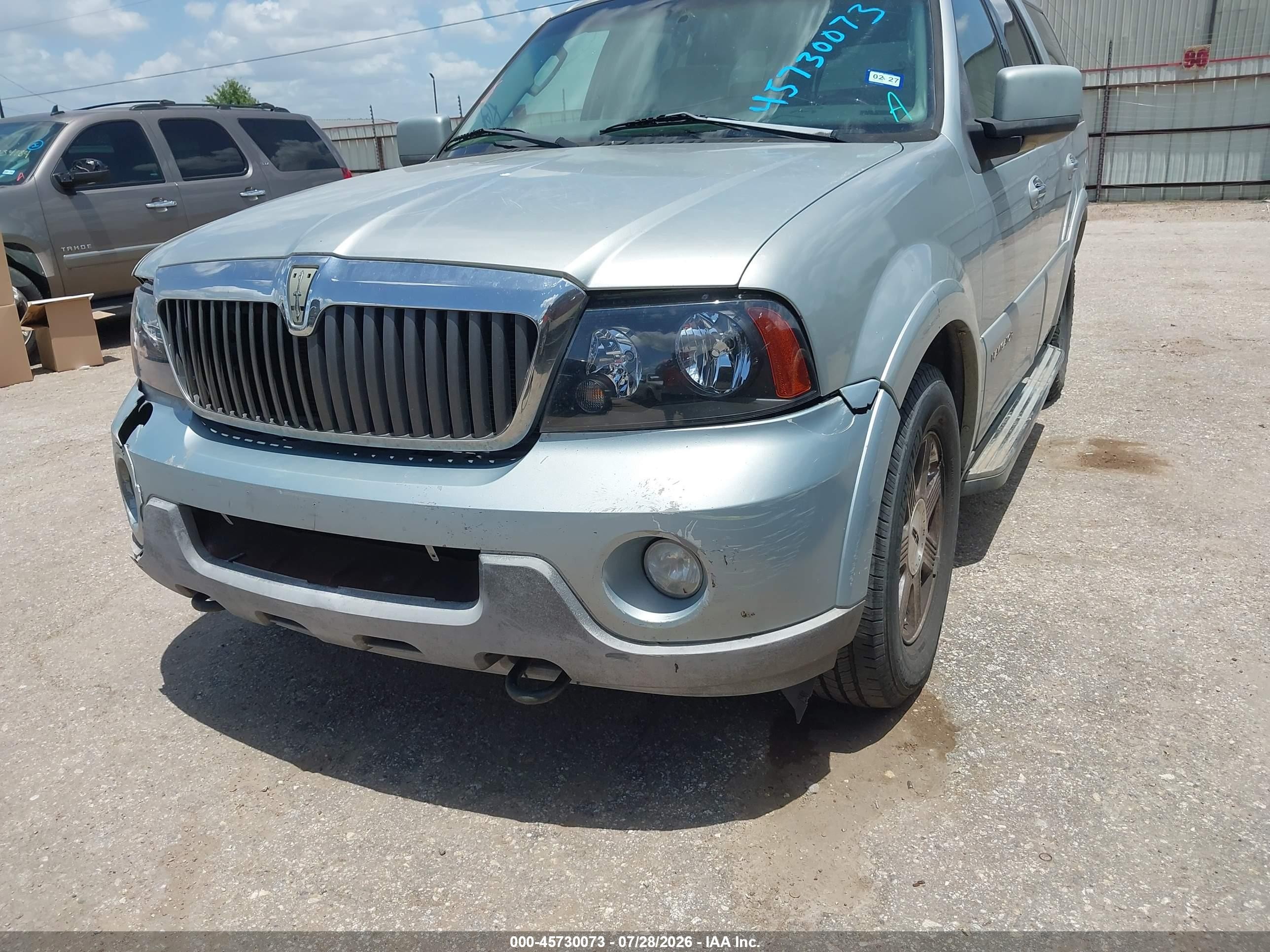 2005 Lincoln Navigator   Gray vin: 5LMFU27545LJ12617