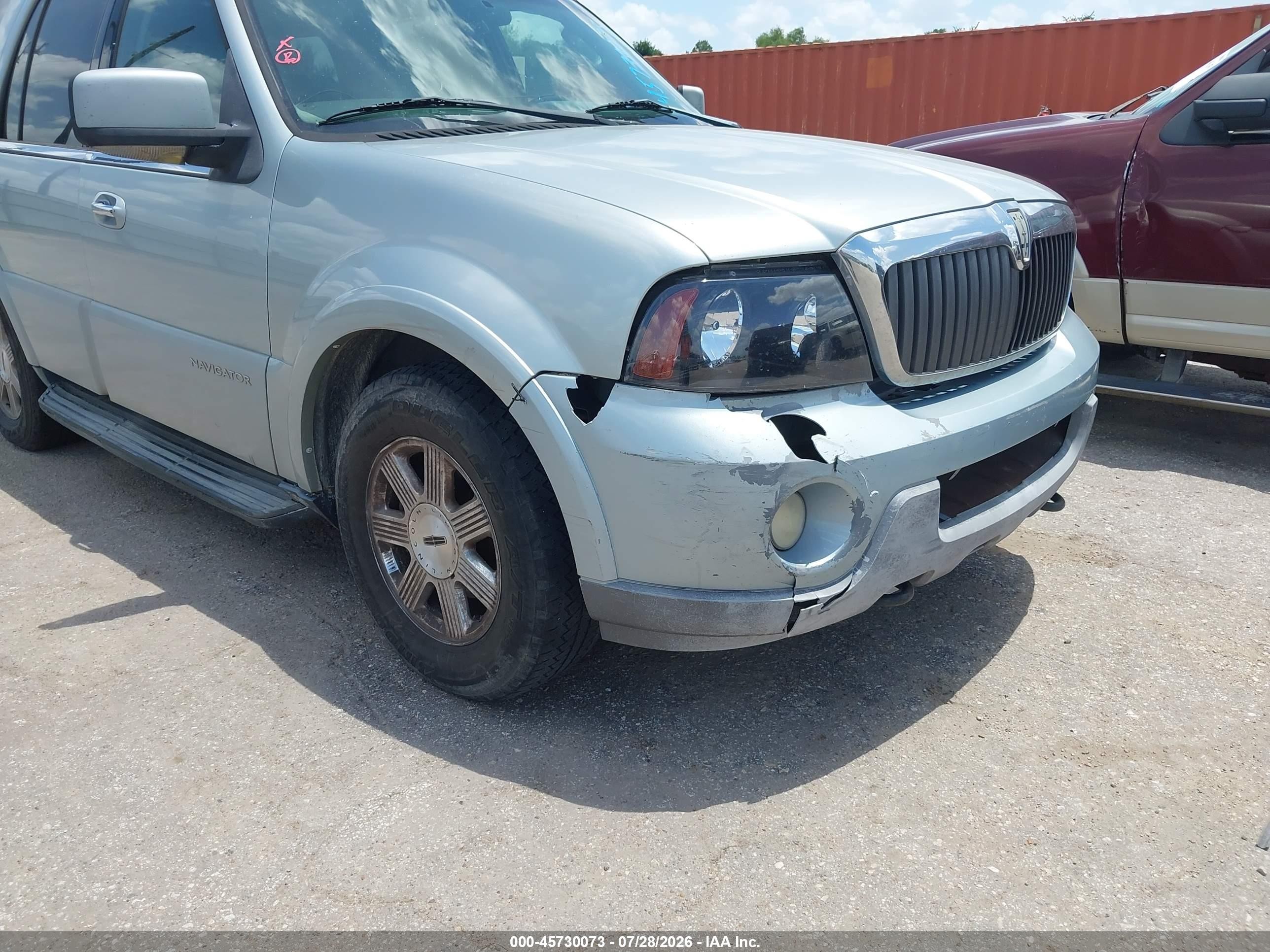 2005 Lincoln Navigator   Gray vin: 5LMFU27545LJ12617