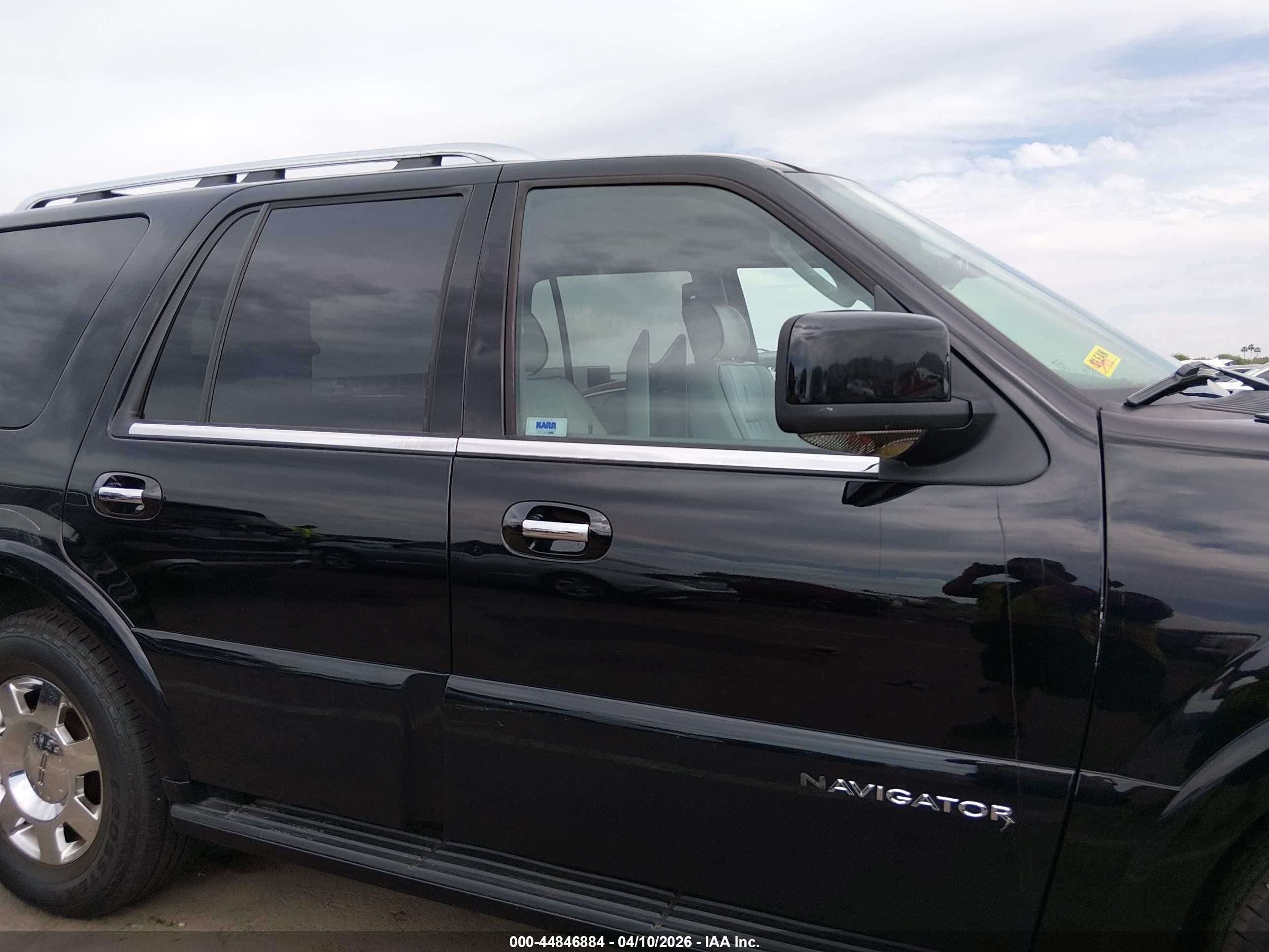 2005 Lincoln Navigator   Black vin: 5LMFU27545LJ24900