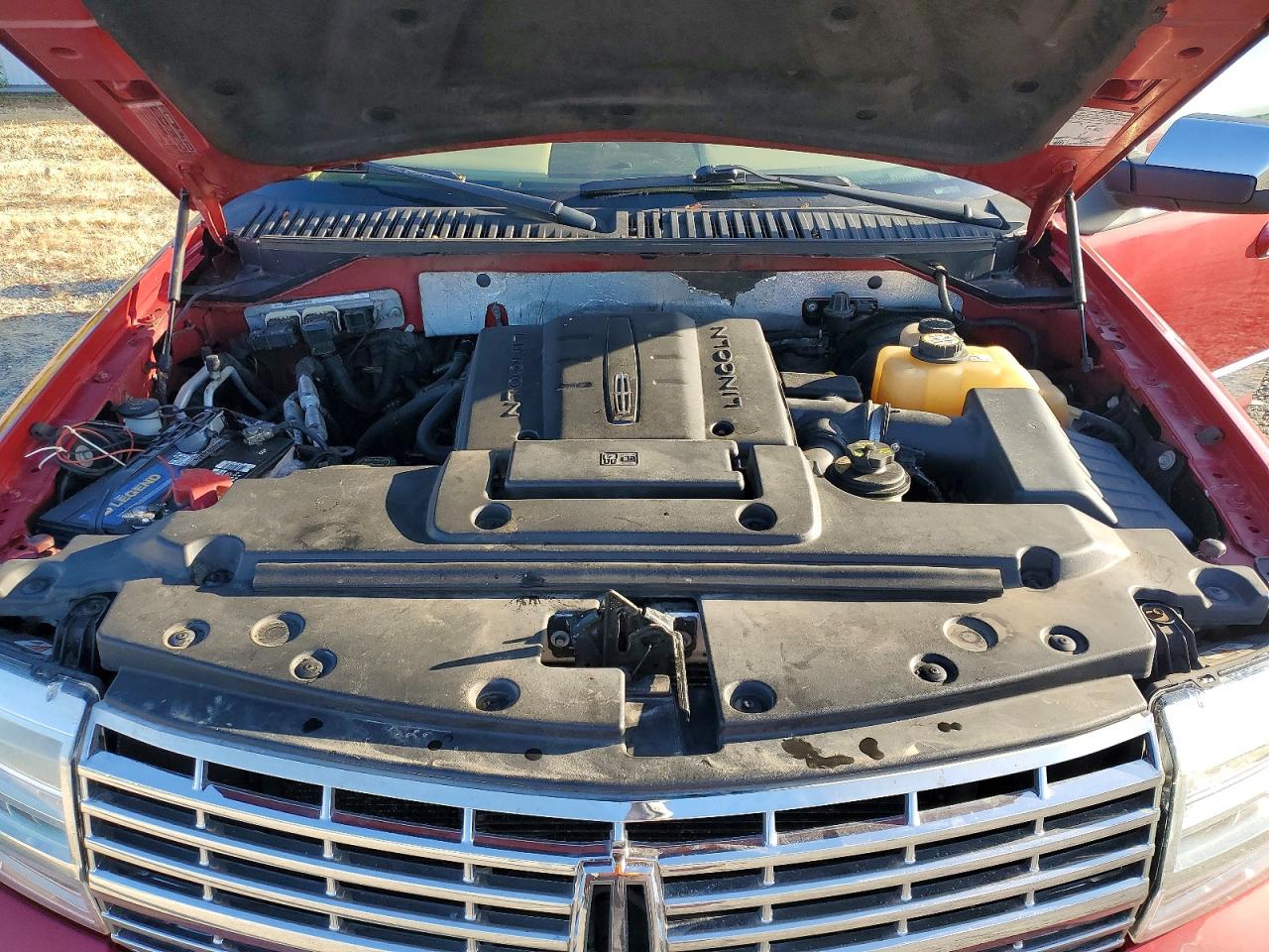 2007 Lincoln Navigator Burgundy vin: 5LMFU27547LJ05329