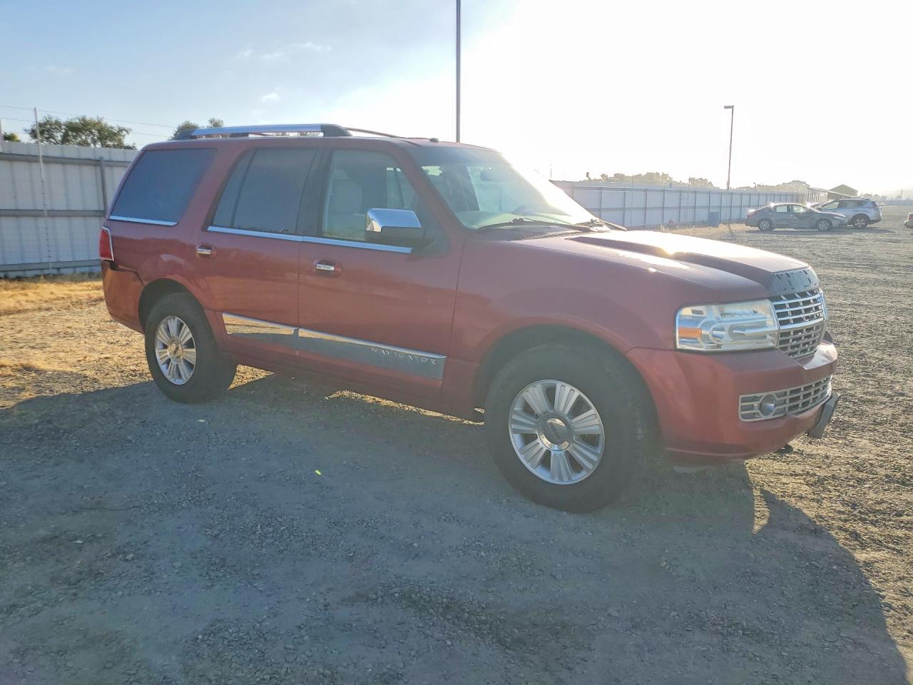 2007 Lincoln Navigator Burgundy vin: 5LMFU27547LJ05329