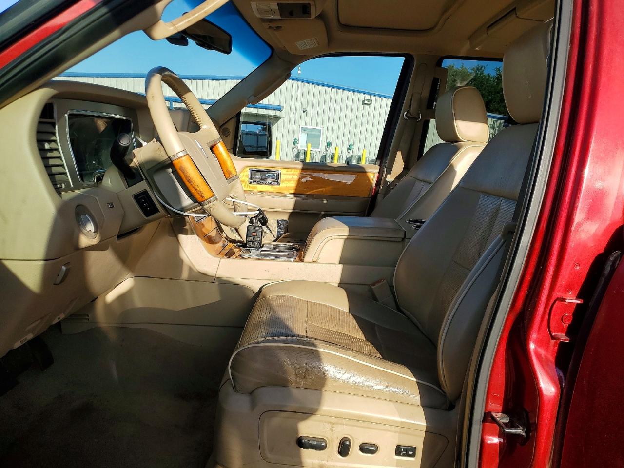 2007 Lincoln Navigator Burgundy vin: 5LMFU27547LJ05329