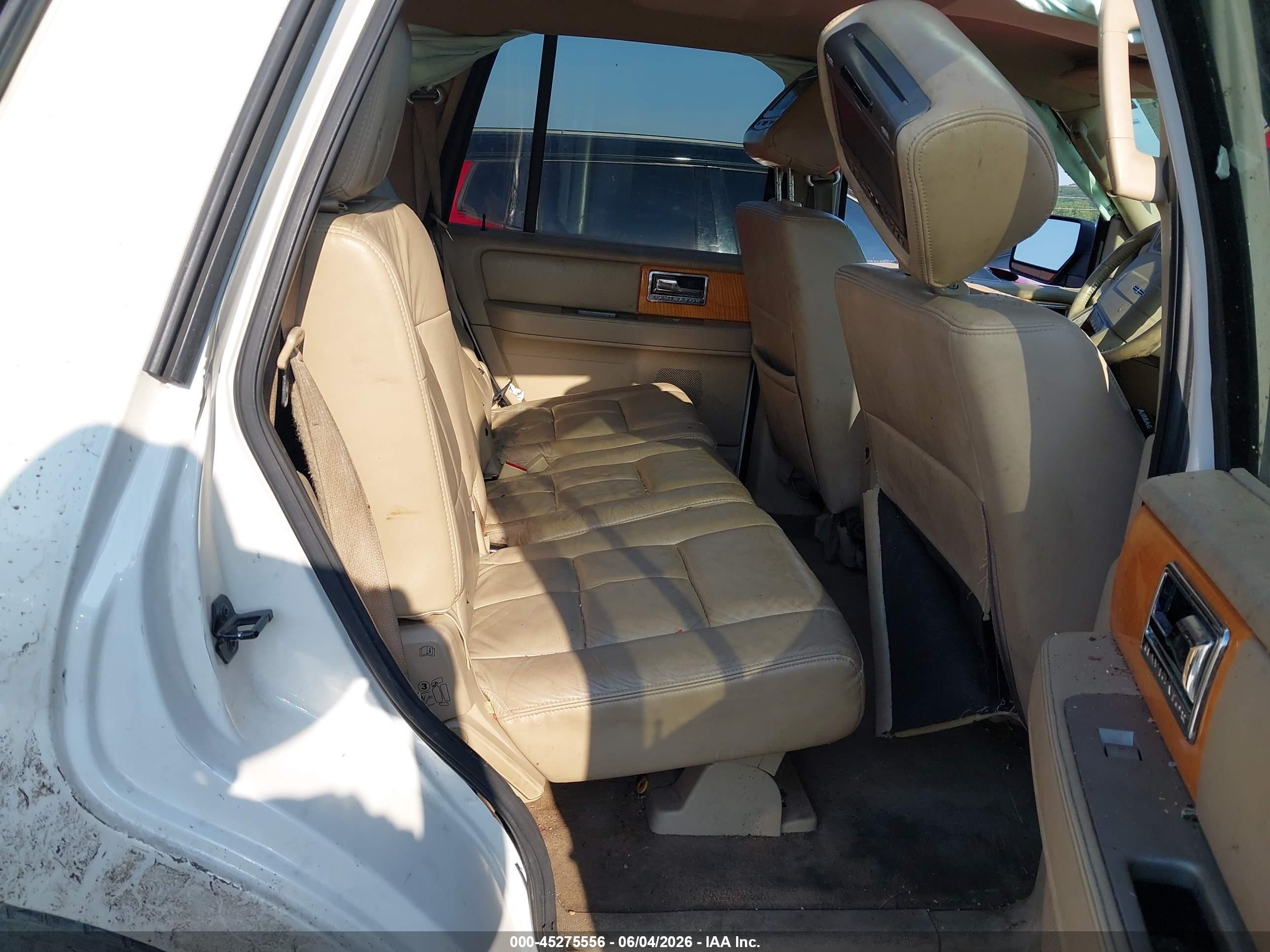 2007 Lincoln Navigator Ultimate White vin: 5LMFU27547LJ13110