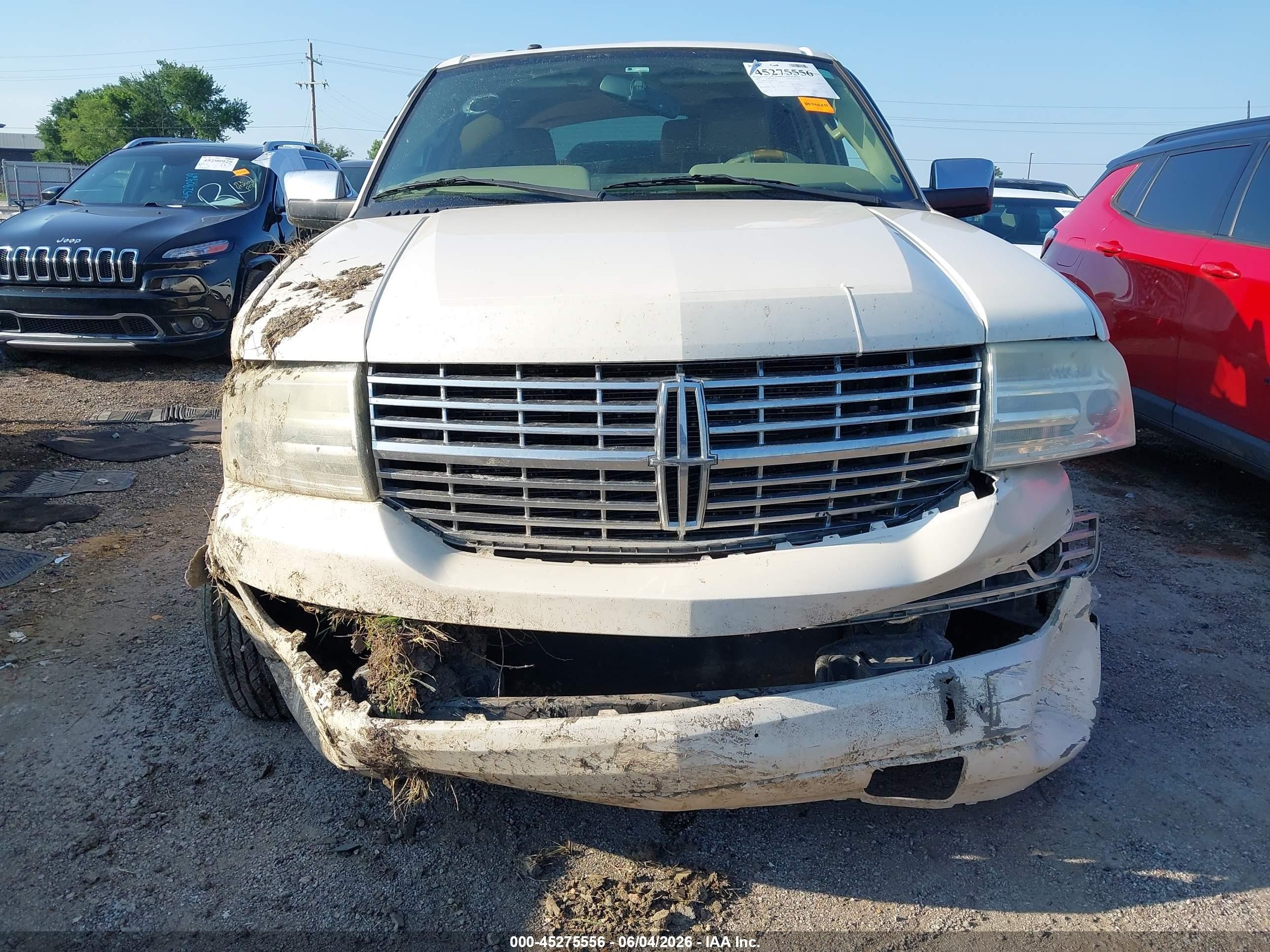 2007 Lincoln Navigator Ultimate White vin: 5LMFU27547LJ13110