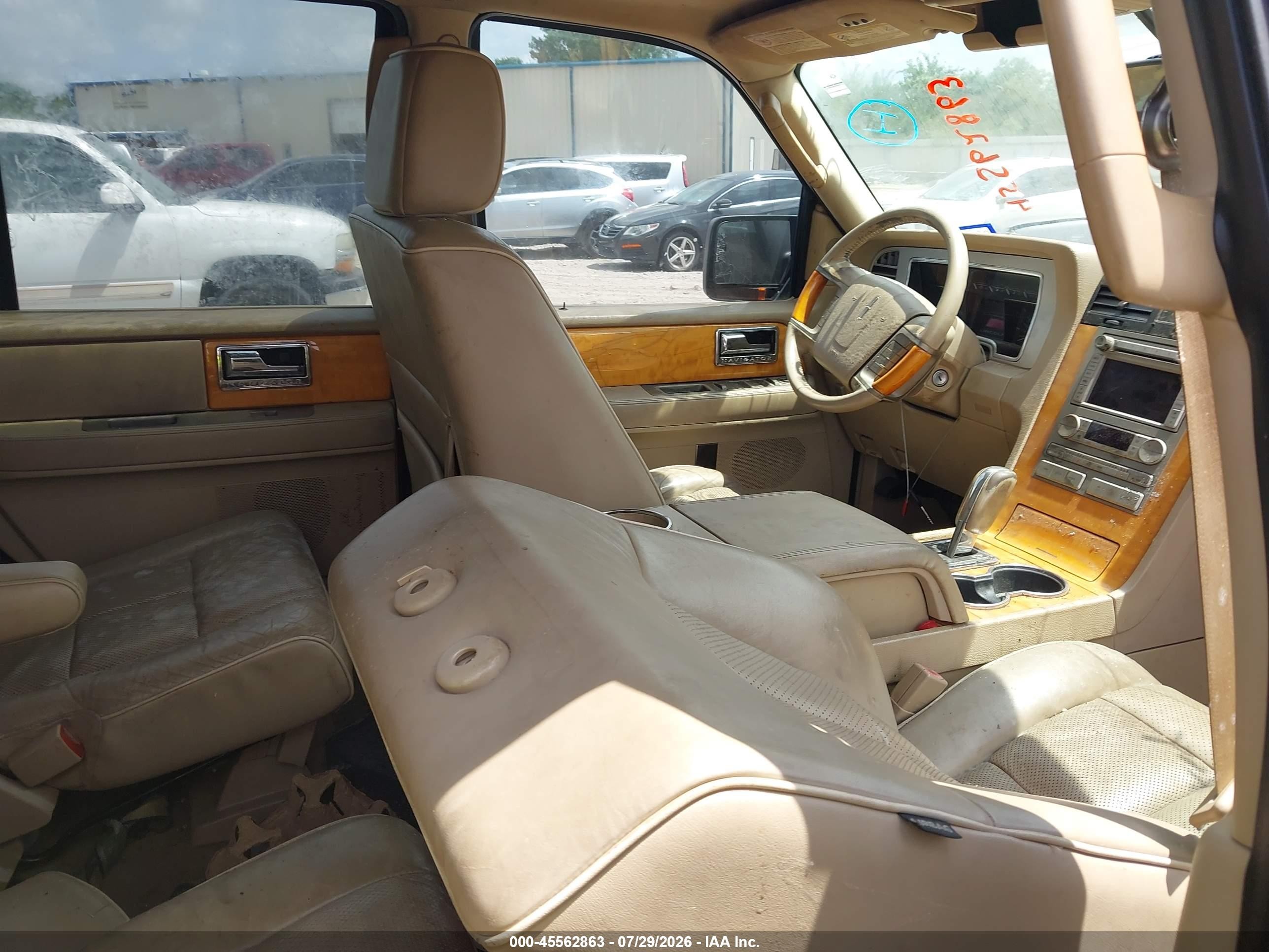 2007 Lincoln Navigator Ultimate Red vin: 5LMFU27547LJ20199