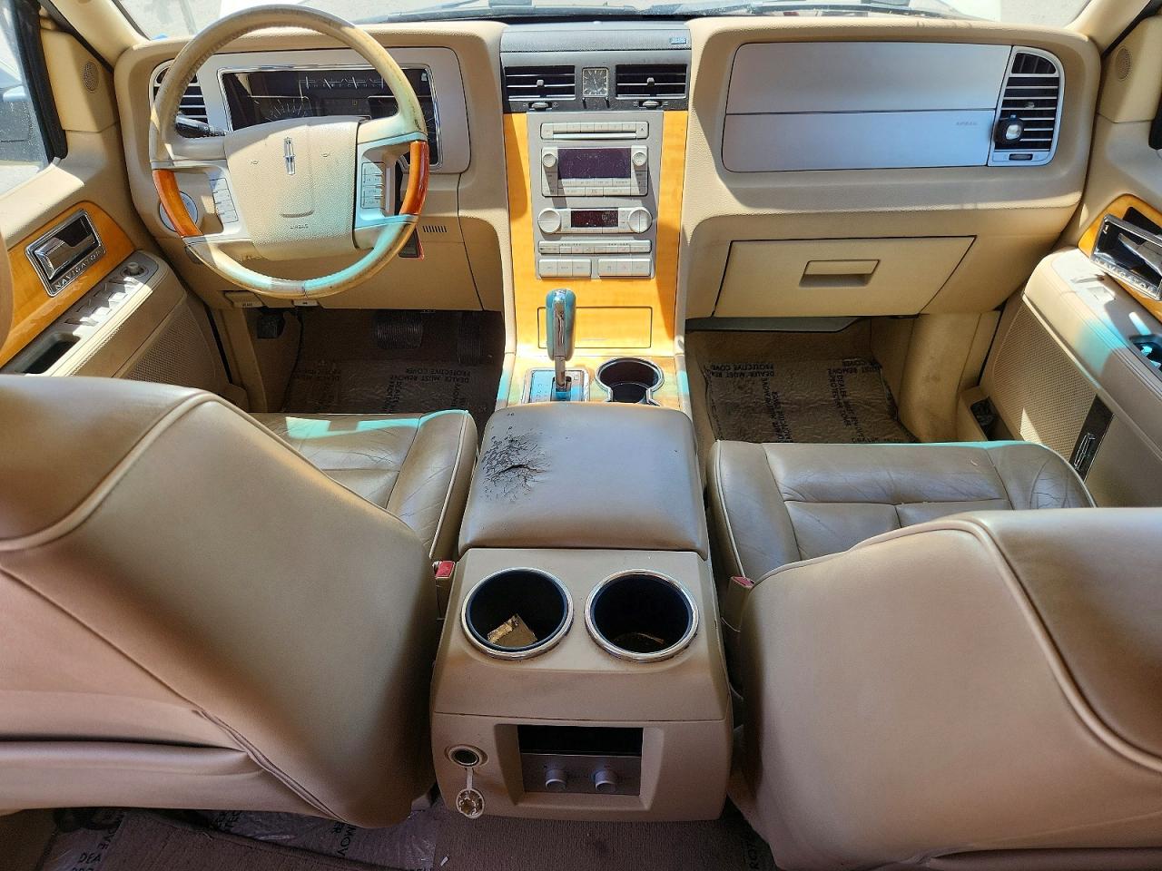 2007 Lincoln Navigator Cream vin: 5LMFU27547LJ24026