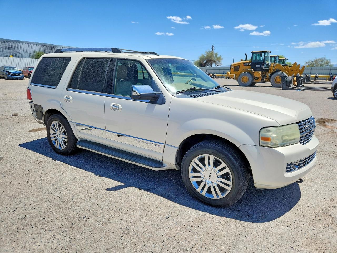 2007 Lincoln Navigator Cream vin: 5LMFU27547LJ24026