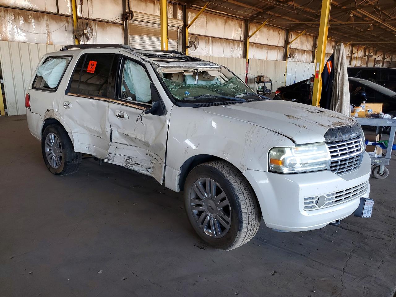 2008 Lincoln Navigator White vin: 5LMFU27548LJ07471