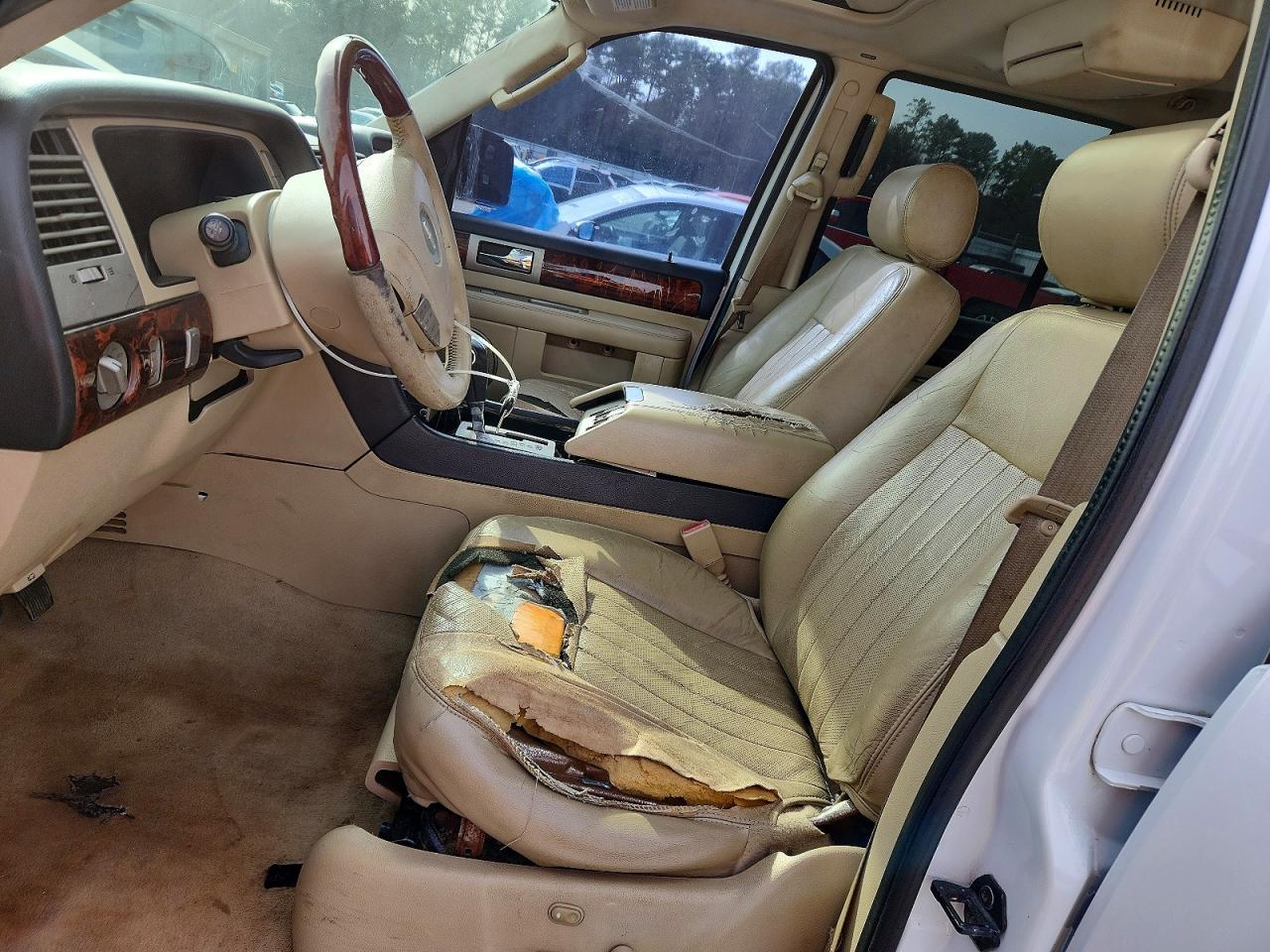 2005 Lincoln Navigator White vin: 5LMFU27555LJ15056