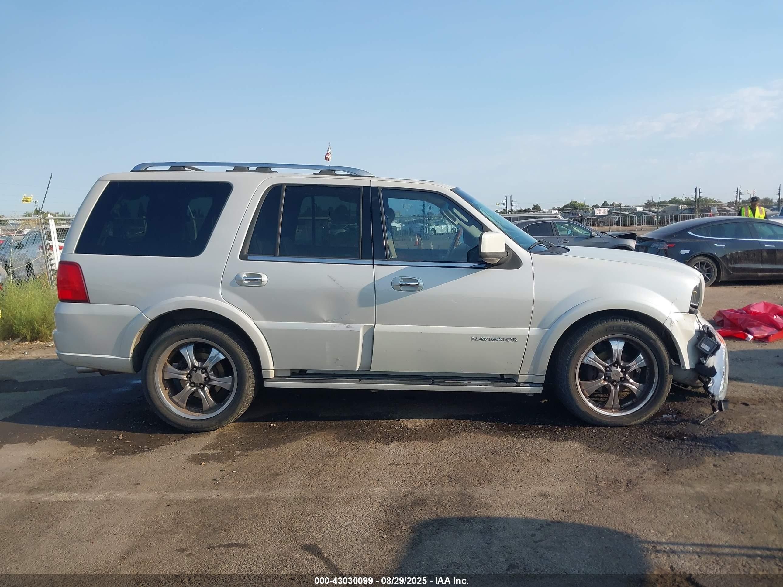 2006 Lincoln Navigator Luxury/ultimate White vin: 5LMFU27556LJ16290