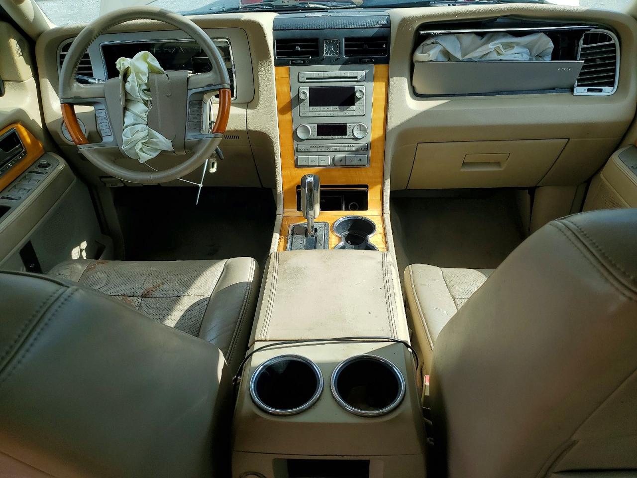 2007 Lincoln Navigator Gold vin: 5LMFU27557LJ13052