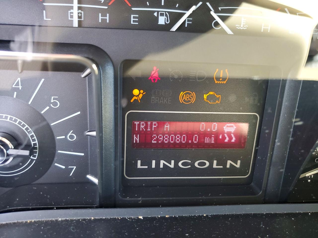 2007 Lincoln Navigator Gold vin: 5LMFU27557LJ13052