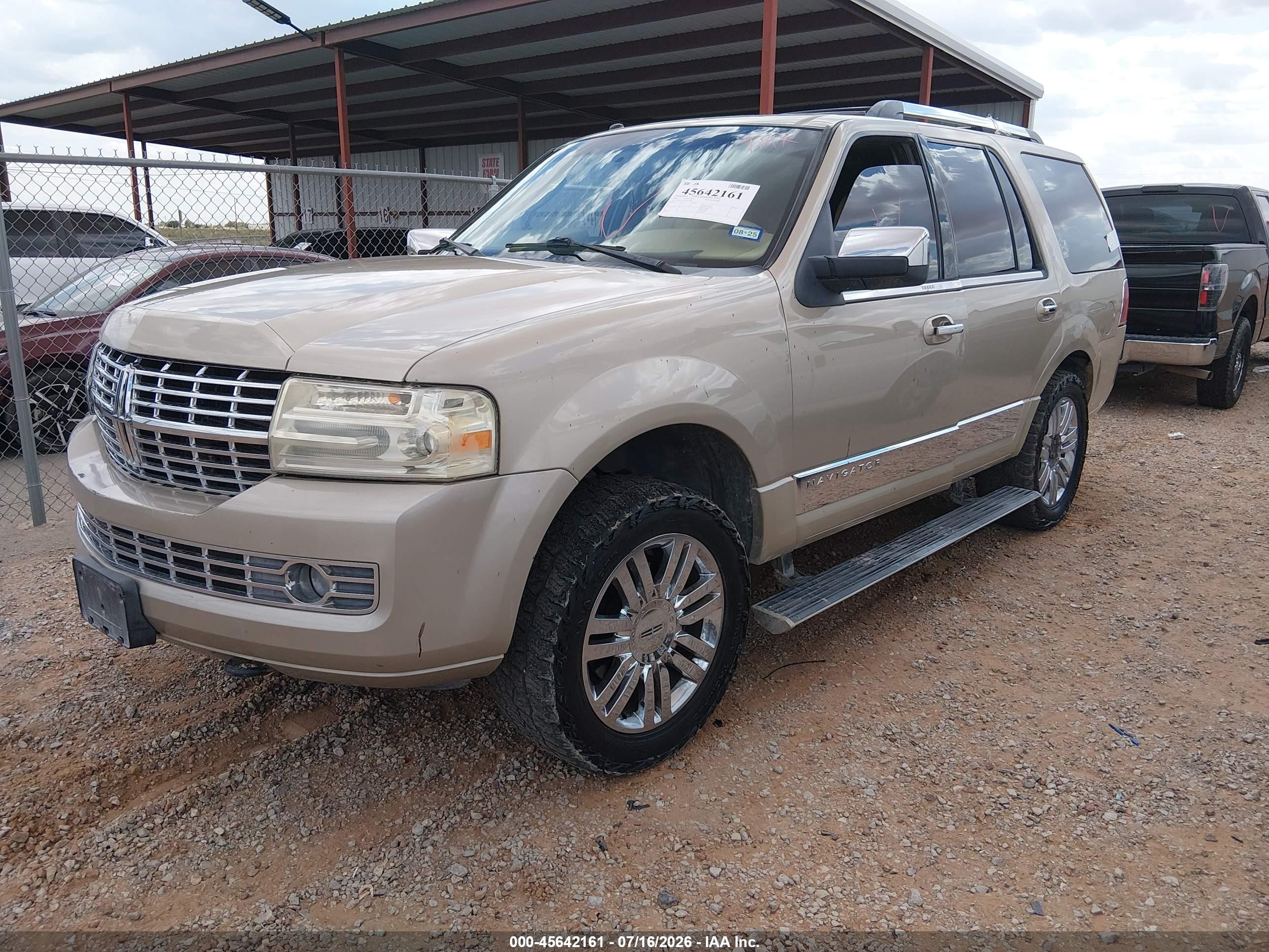 2007 Lincoln Navigator Ultimate Beige vin: 5LMFU27557LJ23189