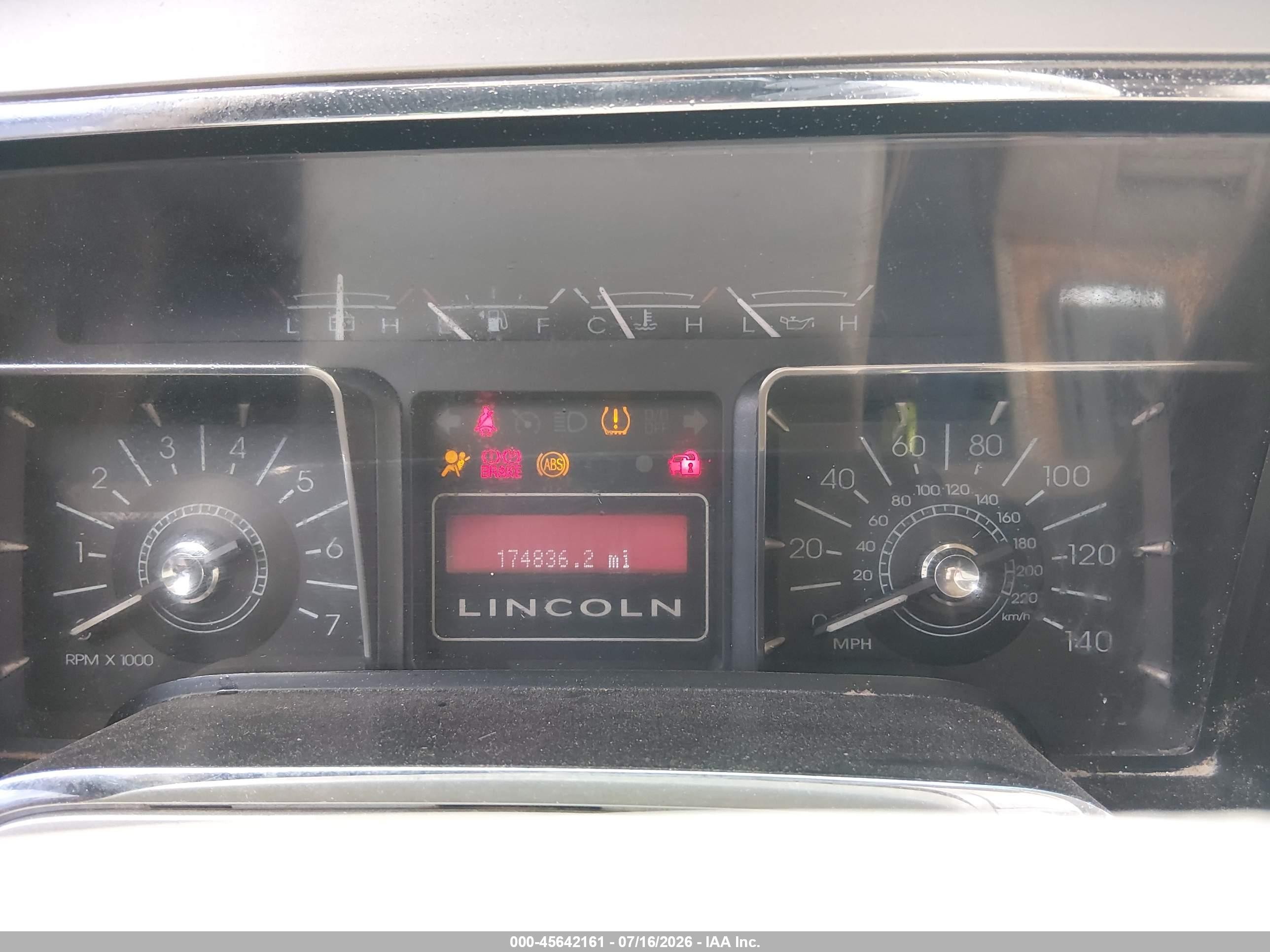 2007 Lincoln Navigator Ultimate Beige vin: 5LMFU27557LJ23189