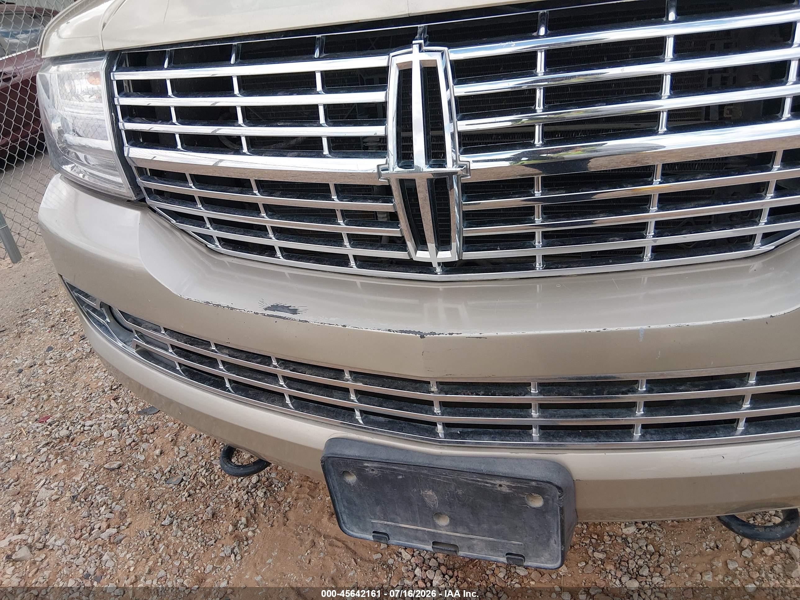 2007 Lincoln Navigator Ultimate Beige vin: 5LMFU27557LJ23189