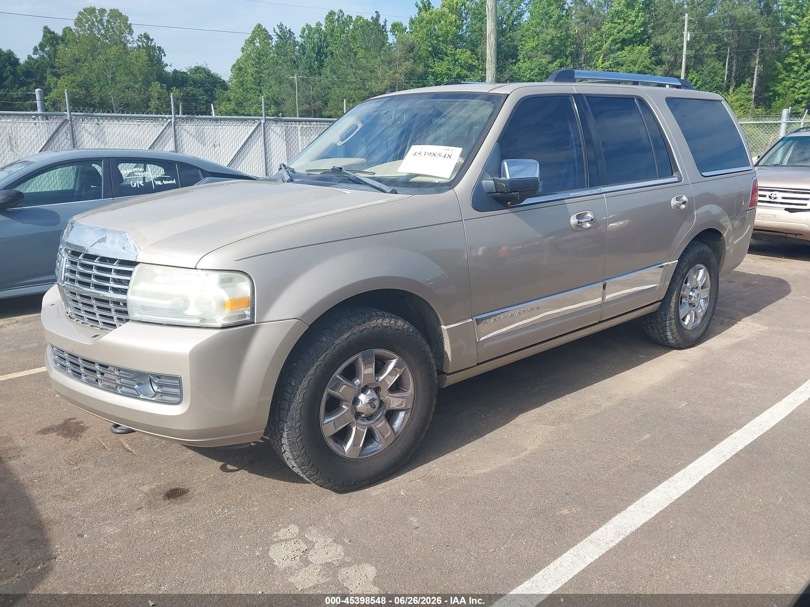 2008 Lincoln Navigator   Tan vin: 5LMFU27558LJ02490
