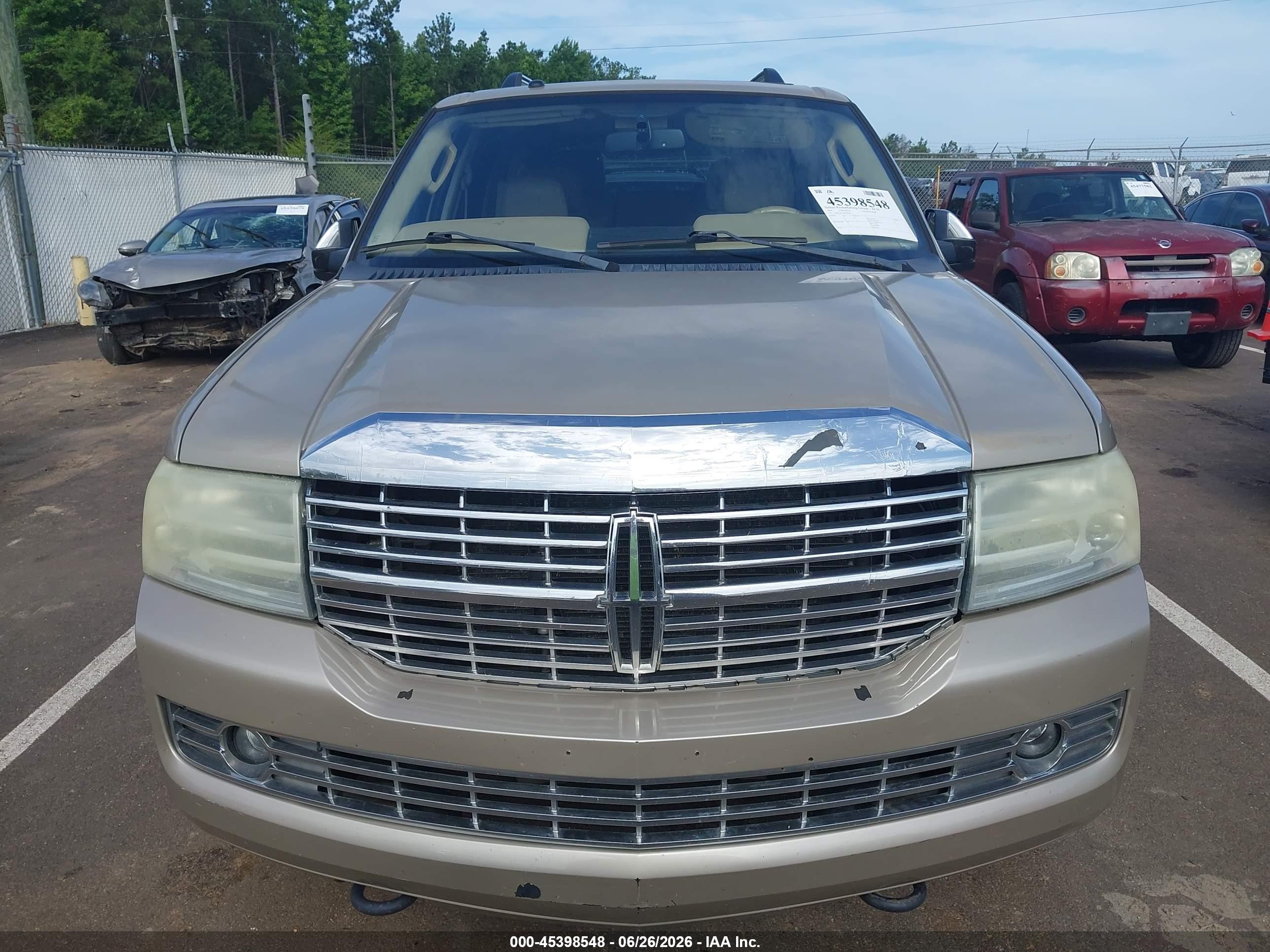 2008 Lincoln Navigator   Tan vin: 5LMFU27558LJ02490
