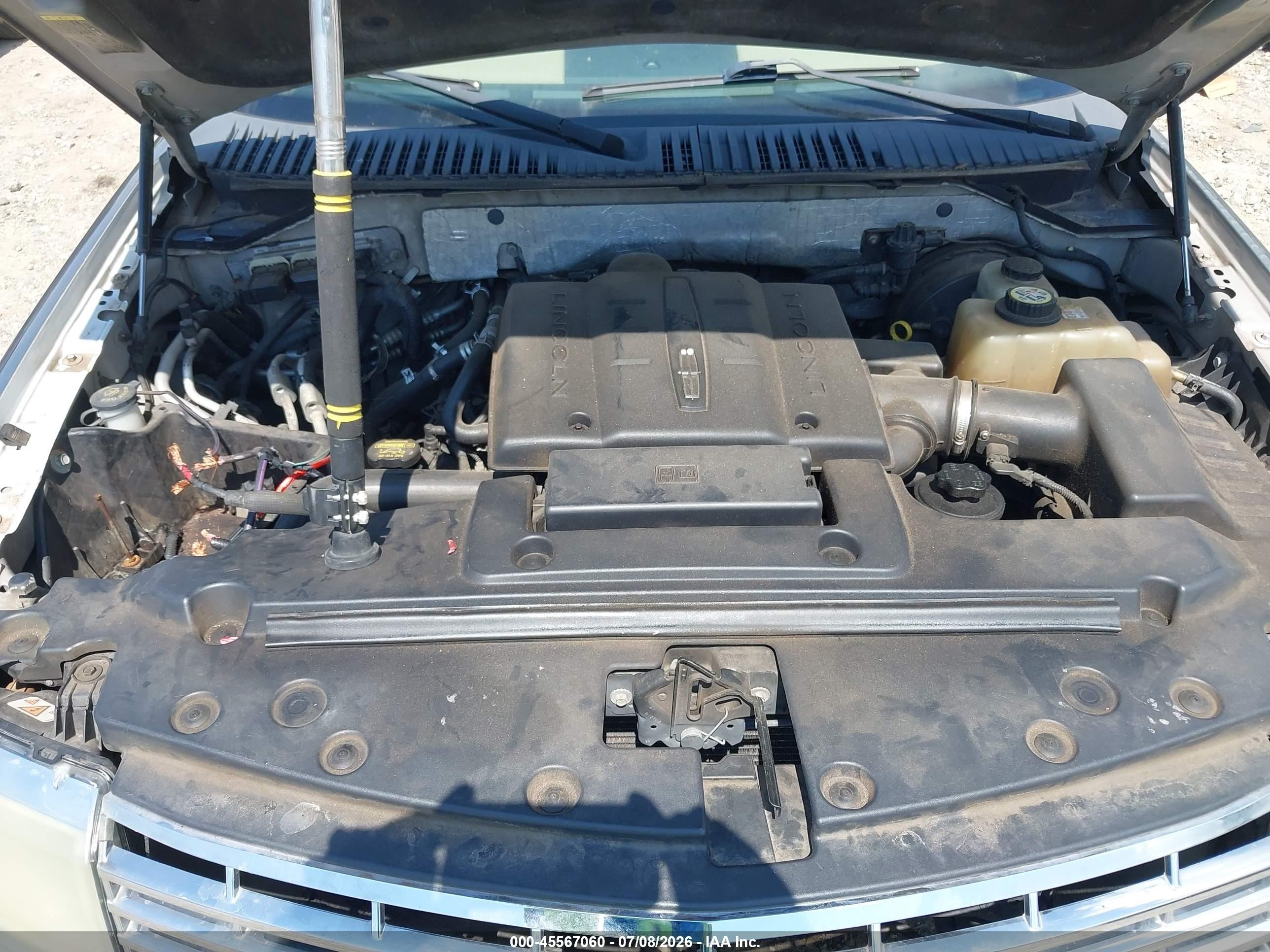 2008 Lincoln Navigator   Серый vin: 5LMFU27558LJ22559