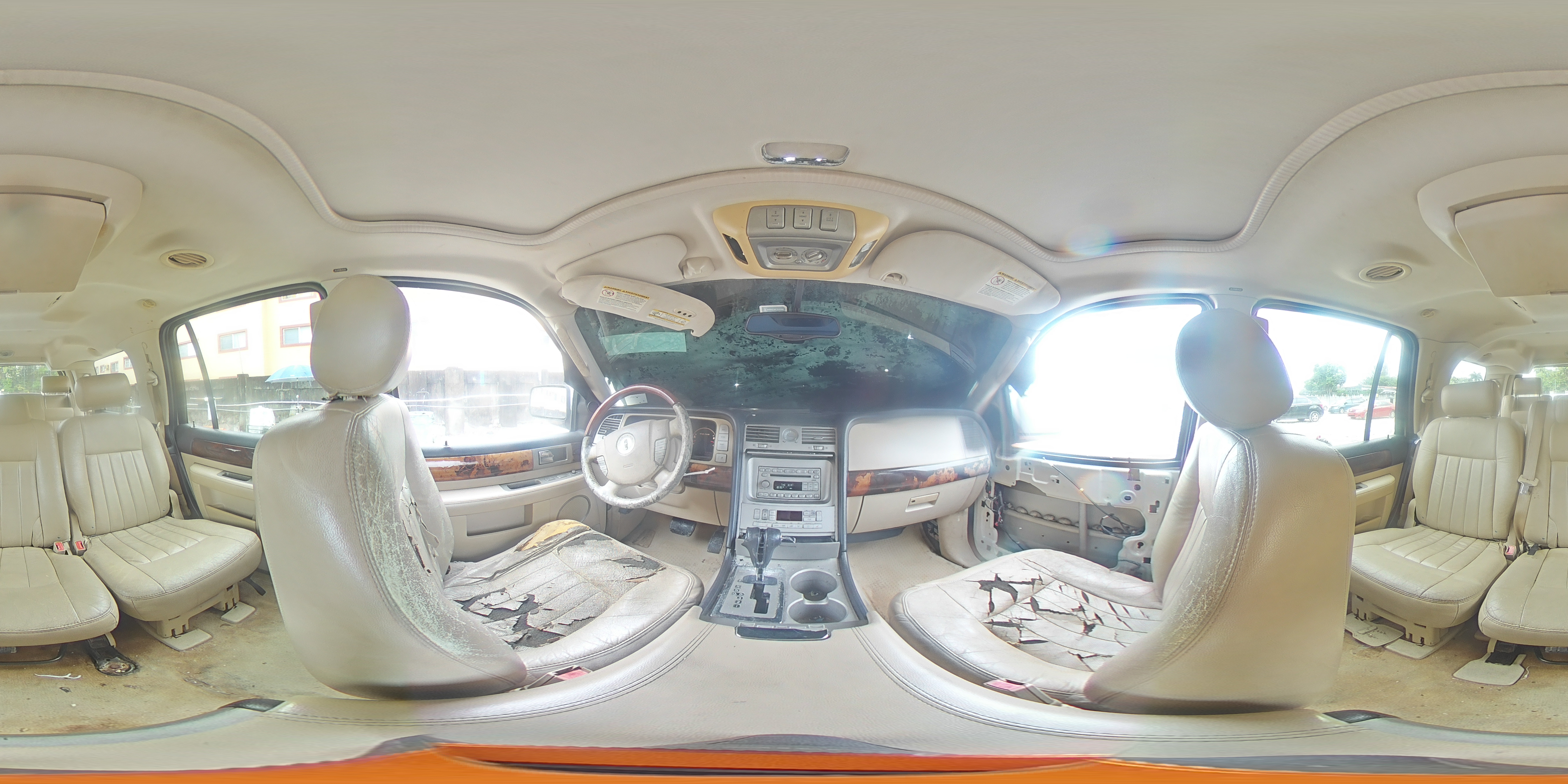 2005 Lincoln Navigator White vin: 5LMFU27565LJ21142