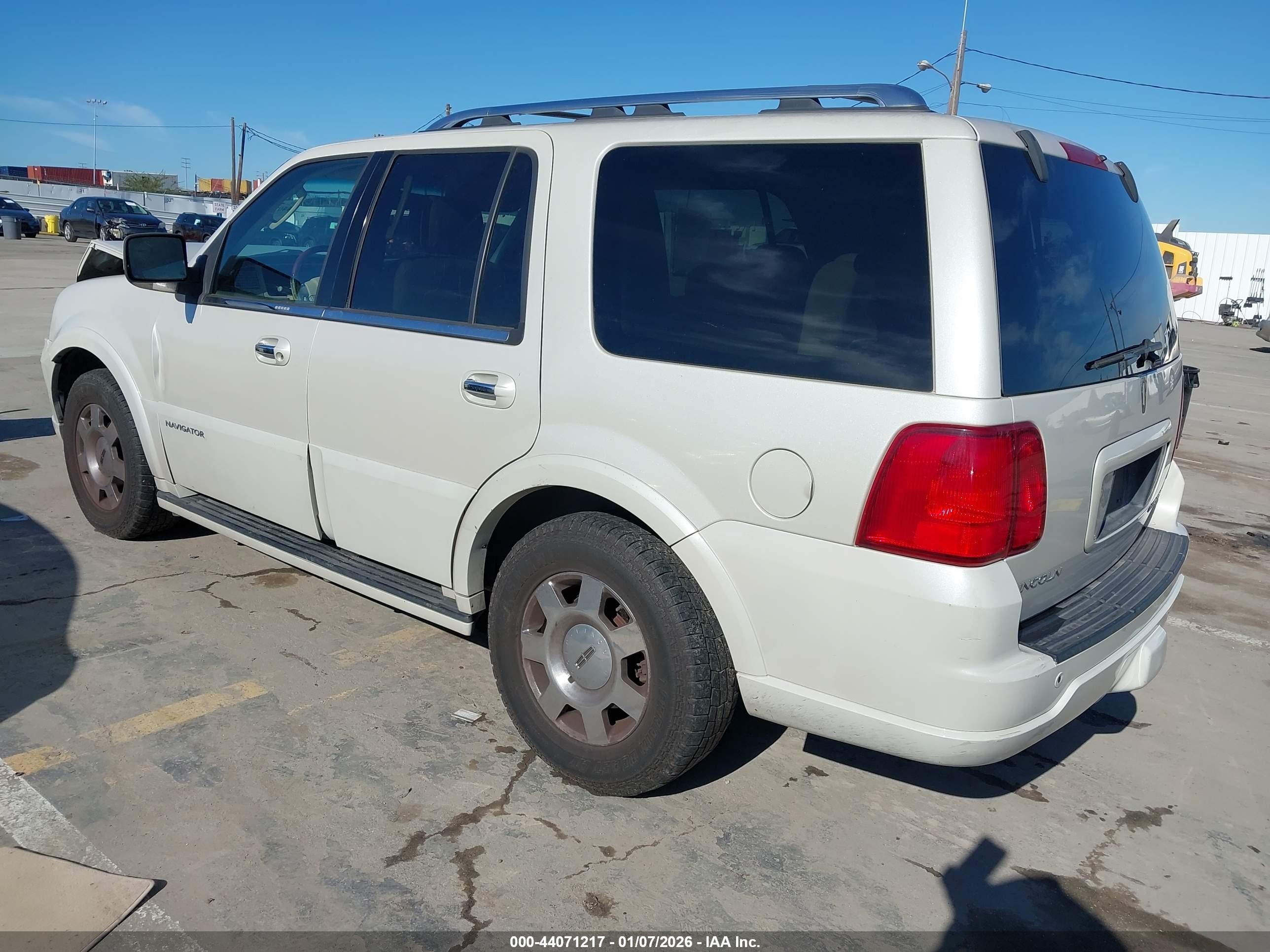 2006 Lincoln Navigator Luxury/ultimate Cream vin: 5LMFU27566LJ01040
