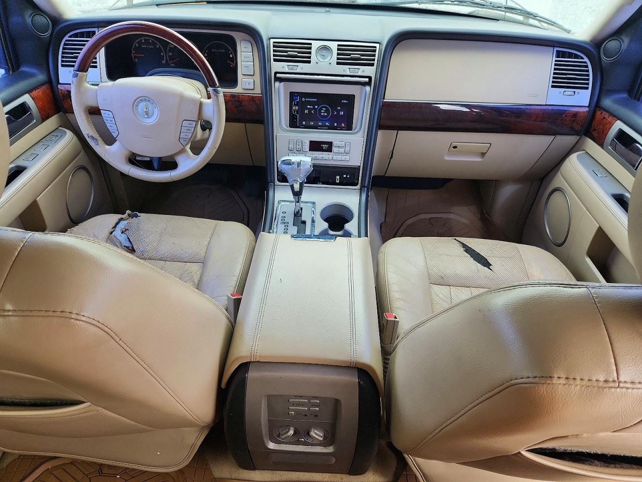2005 Lincoln Navigator Gray vin: 5LMFU27575LJ13051