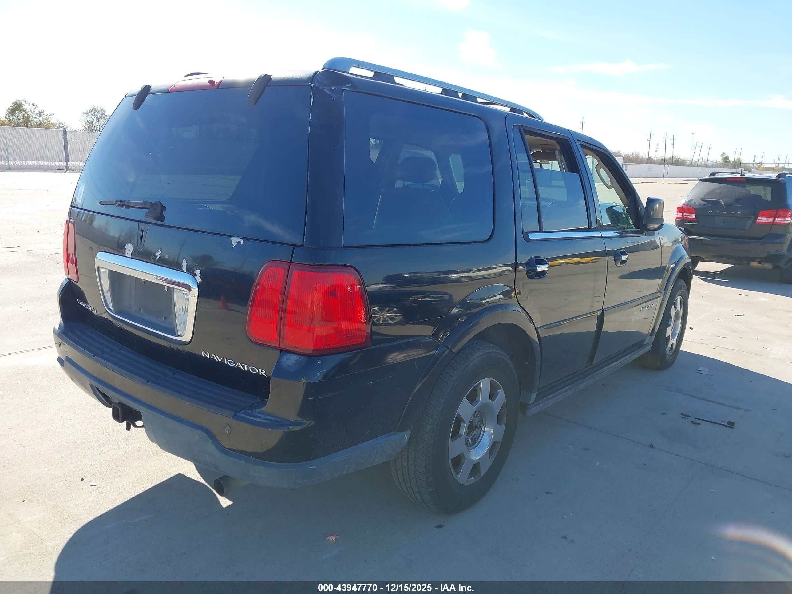 2005 Lincoln Navigator   Черный vin: 5LMFU27575LJ17262