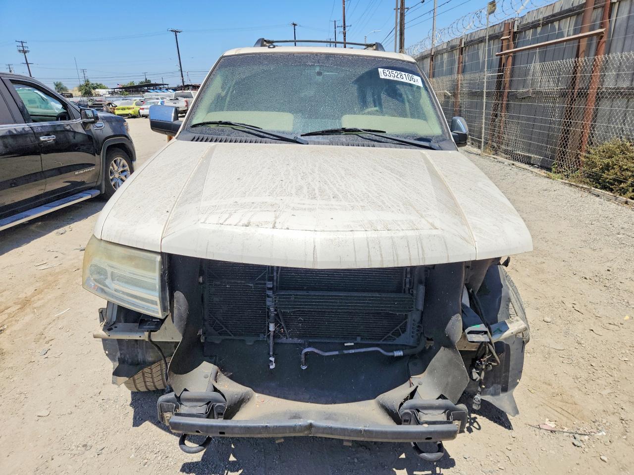 2007 Lincoln Navigator Beige vin: 5LMFU27577LJ07768