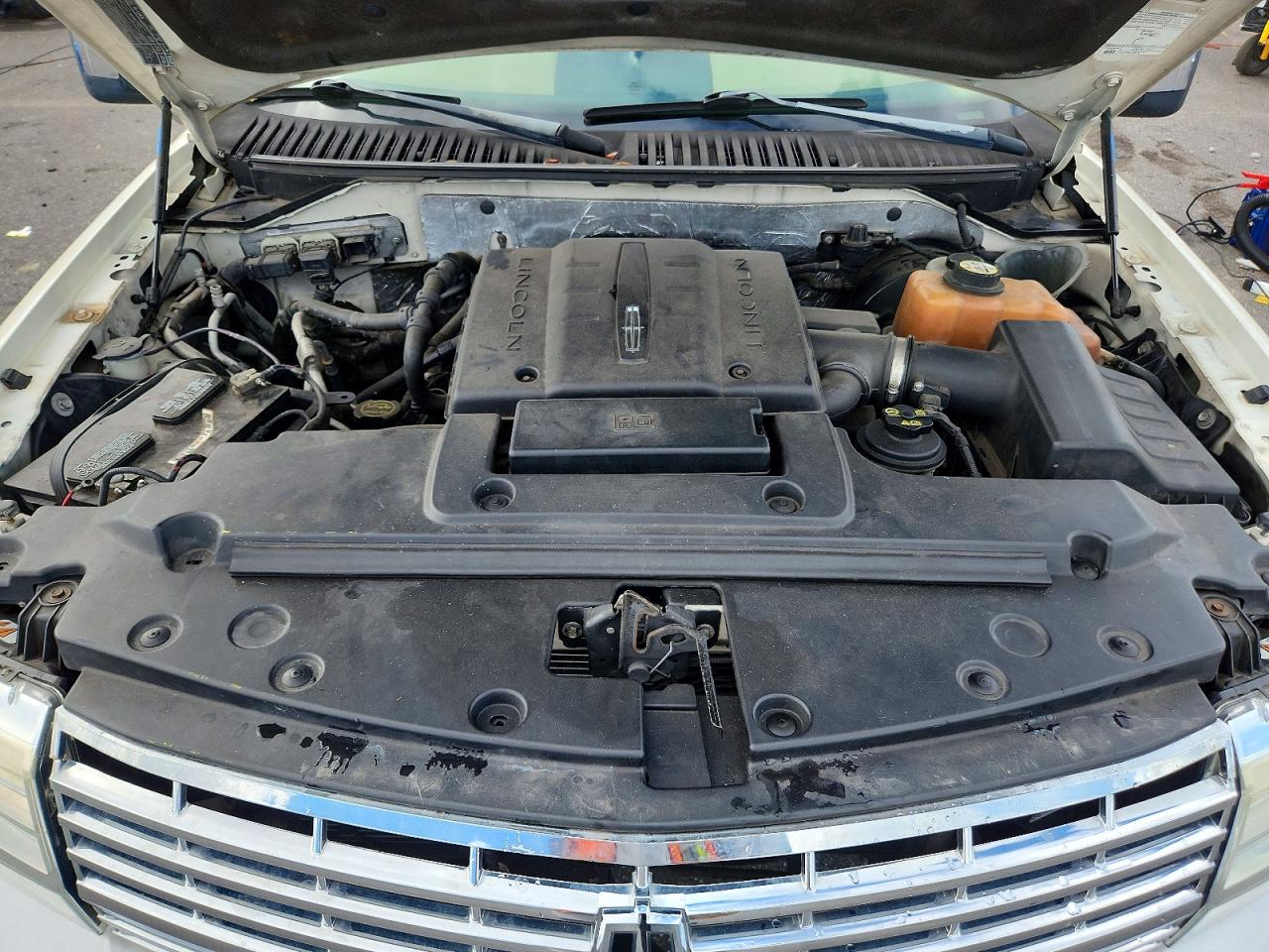 2007 Lincoln Navigator Белый vin: 5LMFU27577LJ19760