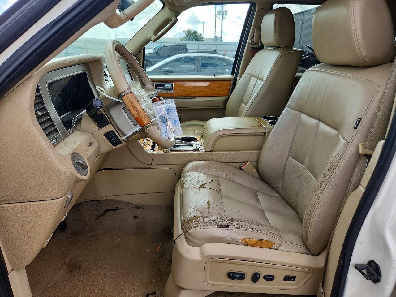 2007 Lincoln Navigator Белый vin: 5LMFU27577LJ19760