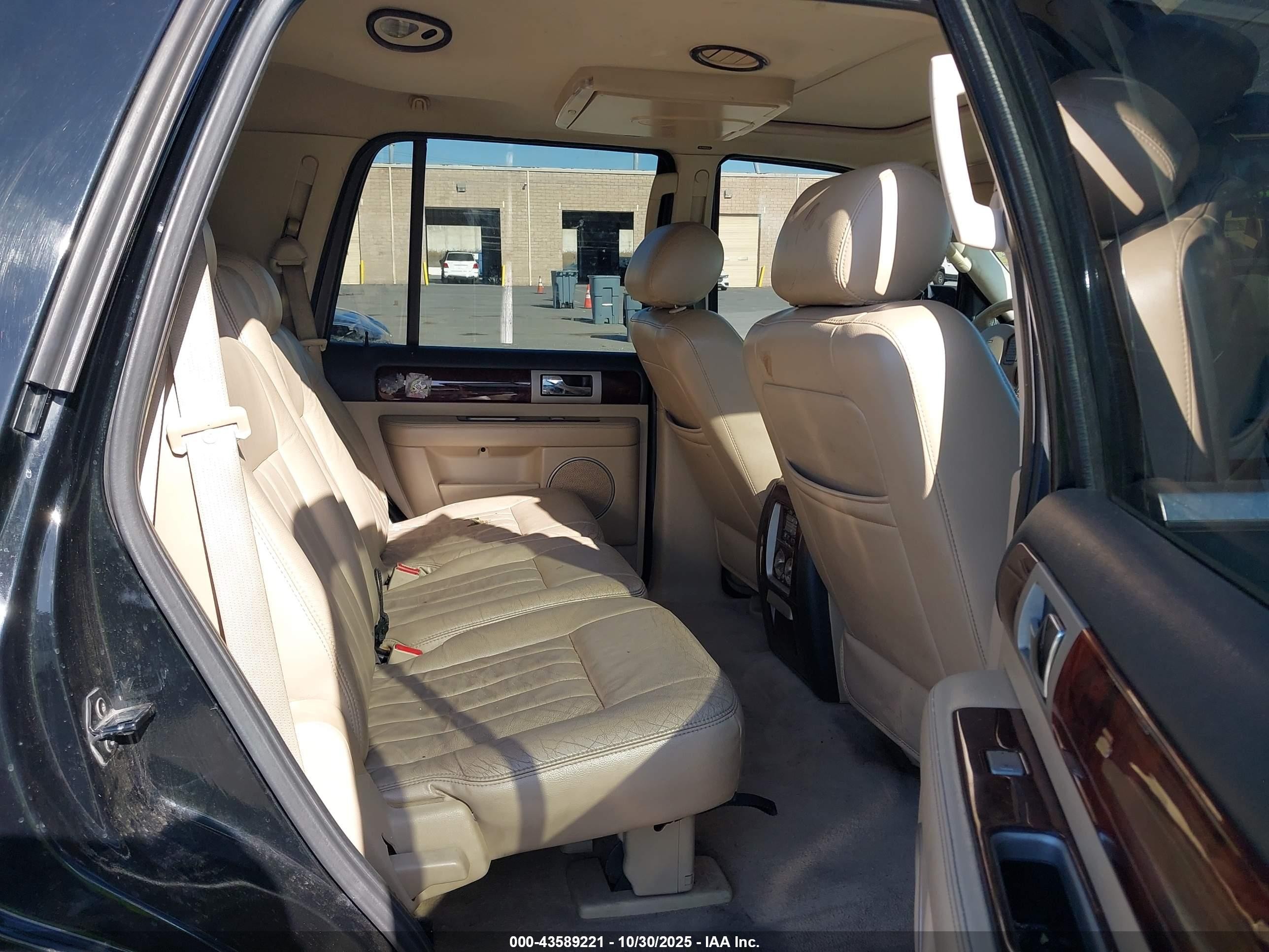 2006 Lincoln Navigator   Black vin: 5LMFU27596LJ05051