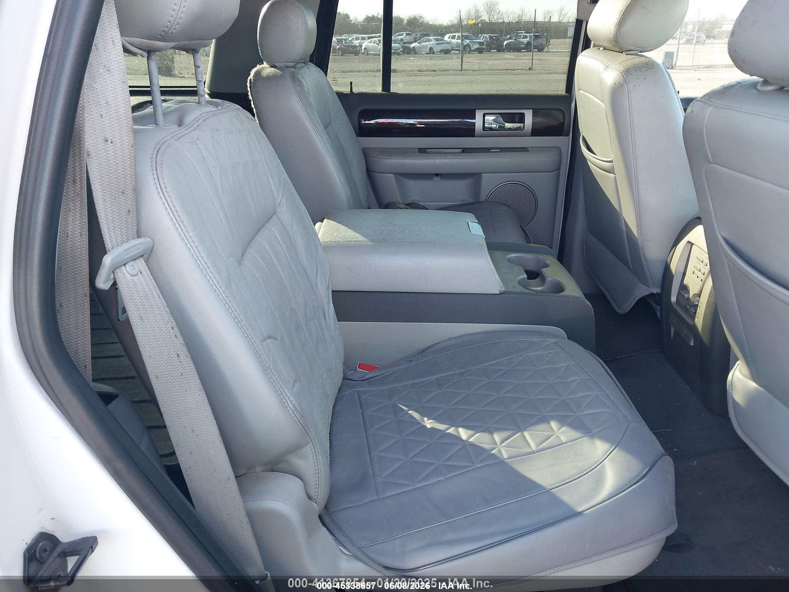 2006 Lincoln Navigator Luxury/ultimate Белый vin: 5LMFU27596LJ28670