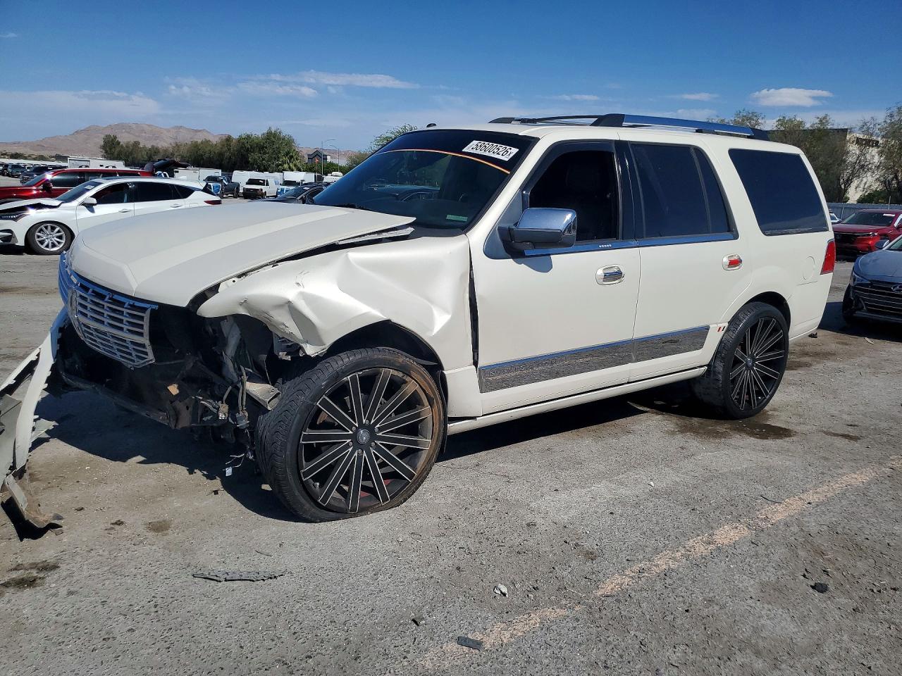 2007 Lincoln Navigator White vin: 5LMFU27597LJ16679