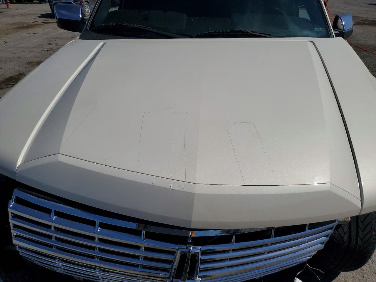 2007 Lincoln Navigator White vin: 5LMFU27597LJ16679