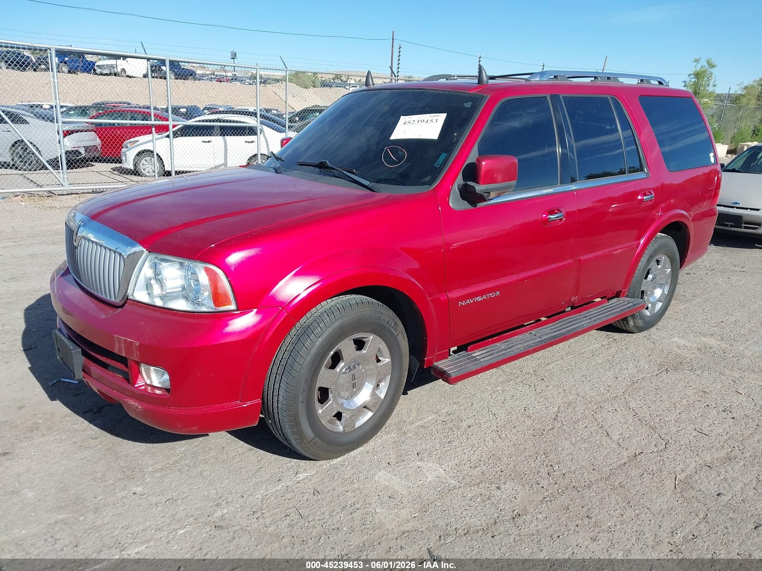 2005 Lincoln Navigator   Burgundy vin: 5LMFU275X5LJ07048