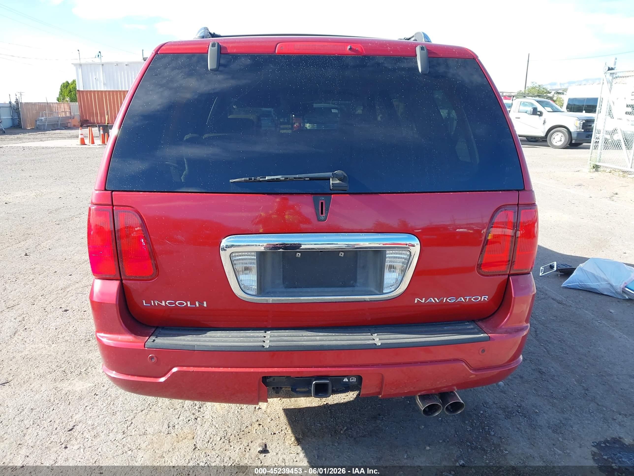 2005 Lincoln Navigator   Burgundy vin: 5LMFU275X5LJ07048