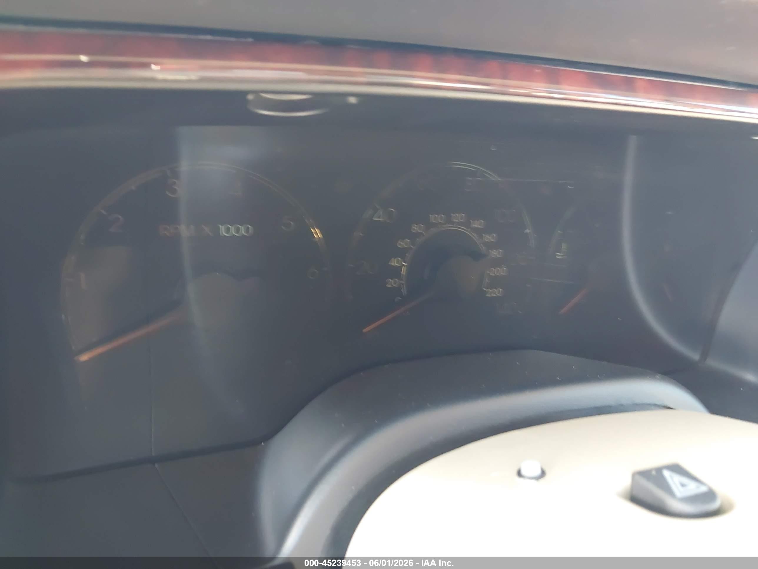 2005 Lincoln Navigator   Burgundy vin: 5LMFU275X5LJ07048