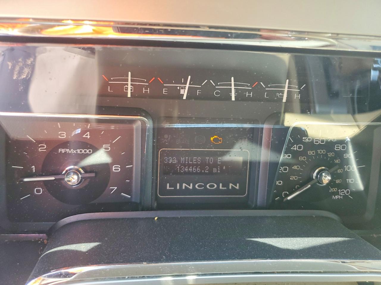 2009 Lincoln Navigator Кремовый vin: 5LMFU275X9LJ00820