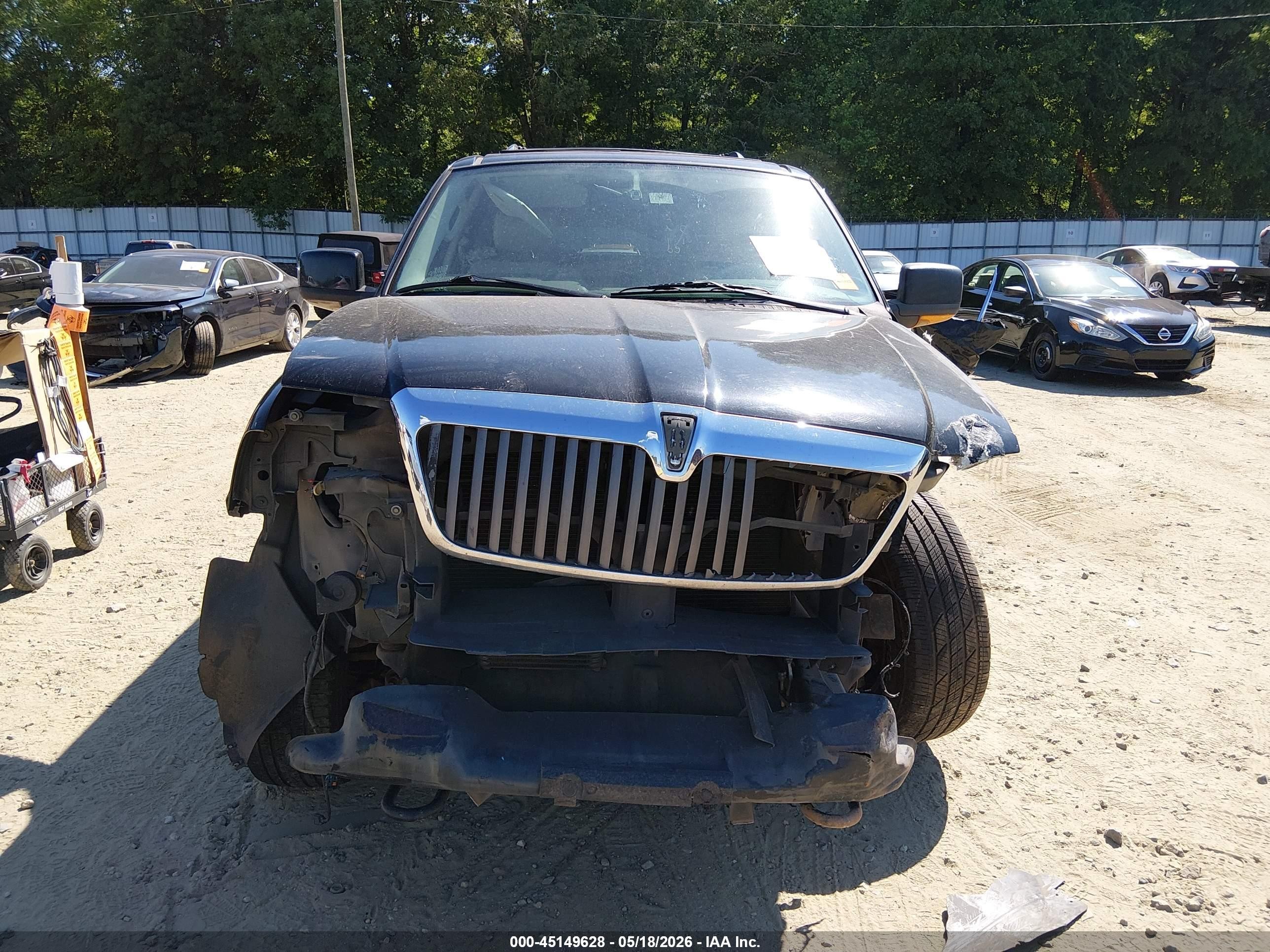 2004 Lincoln Navigator   Black vin: 5LMFU27R14LJ19641