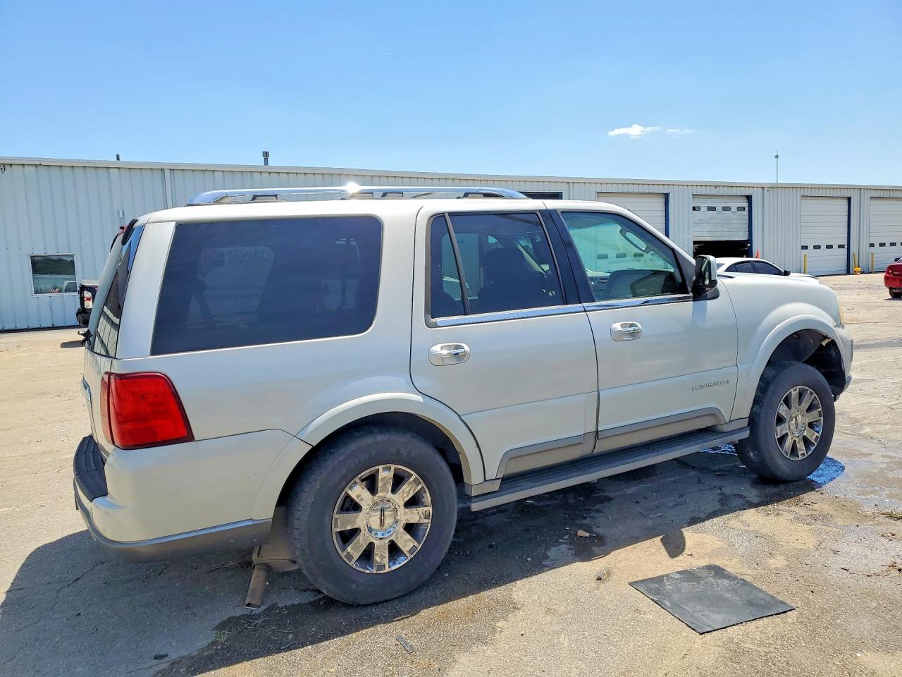 2004 Lincoln Navigator Cream vin: 5LMFU27R14LJ40098
