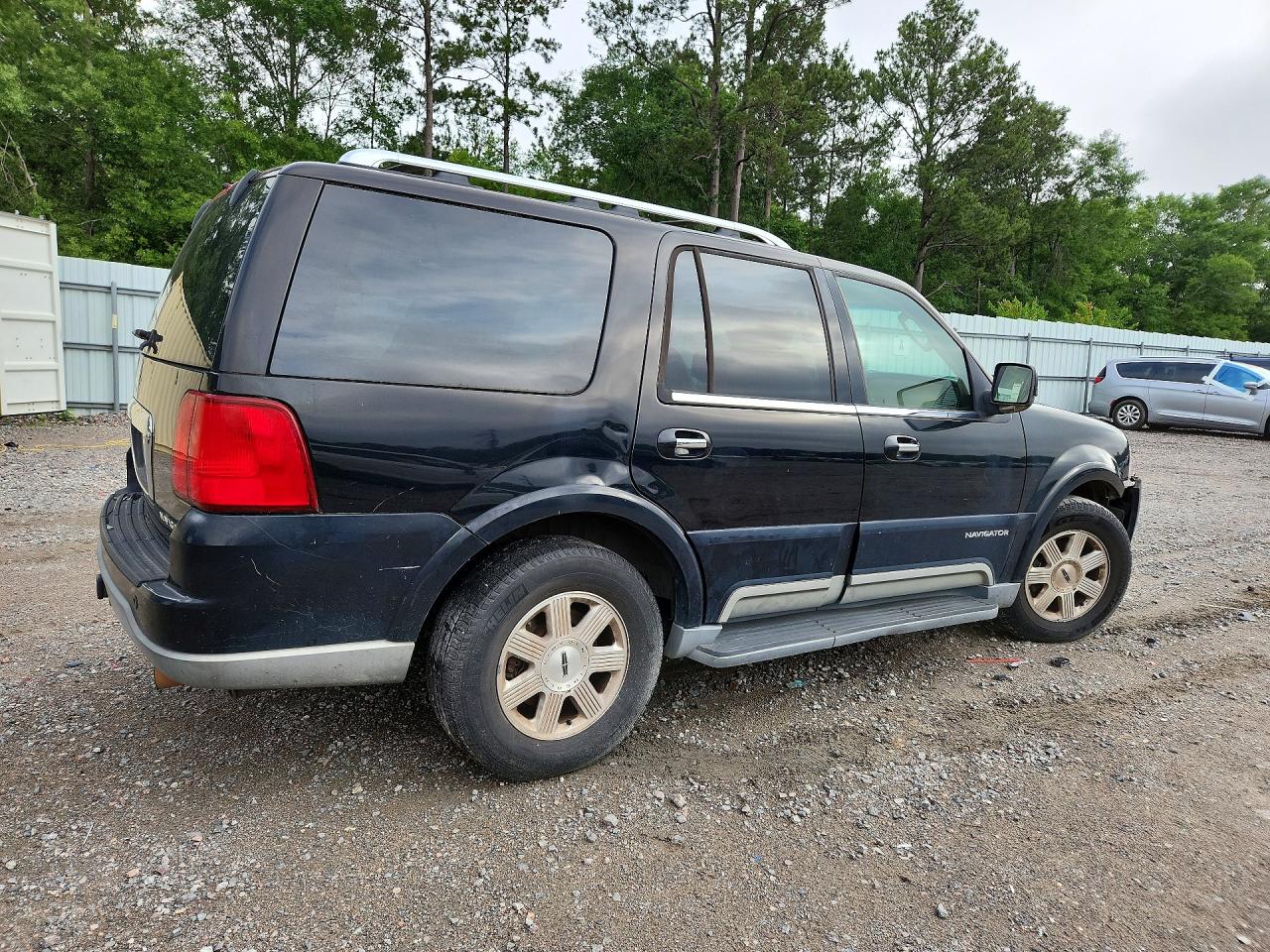 2003 Lincoln Navigator Черный vin: 5LMFU27R23LJ43946