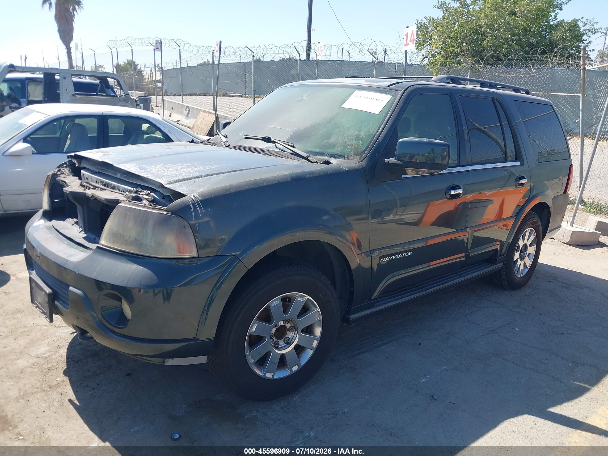 2003 Lincoln Navigator   Gray vin: 5LMFU27R33LJ36147
