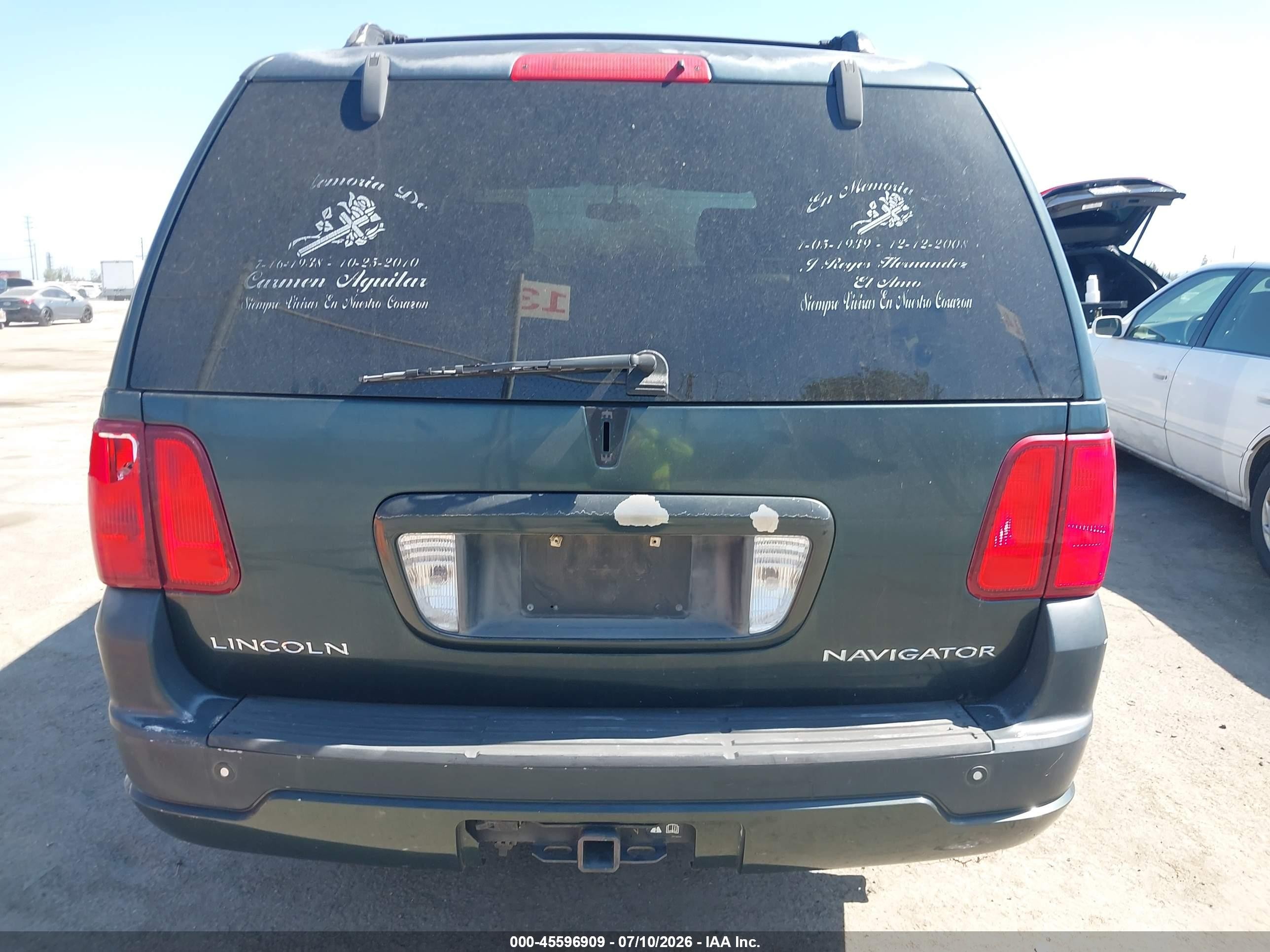 2003 Lincoln Navigator   Gray vin: 5LMFU27R33LJ36147
