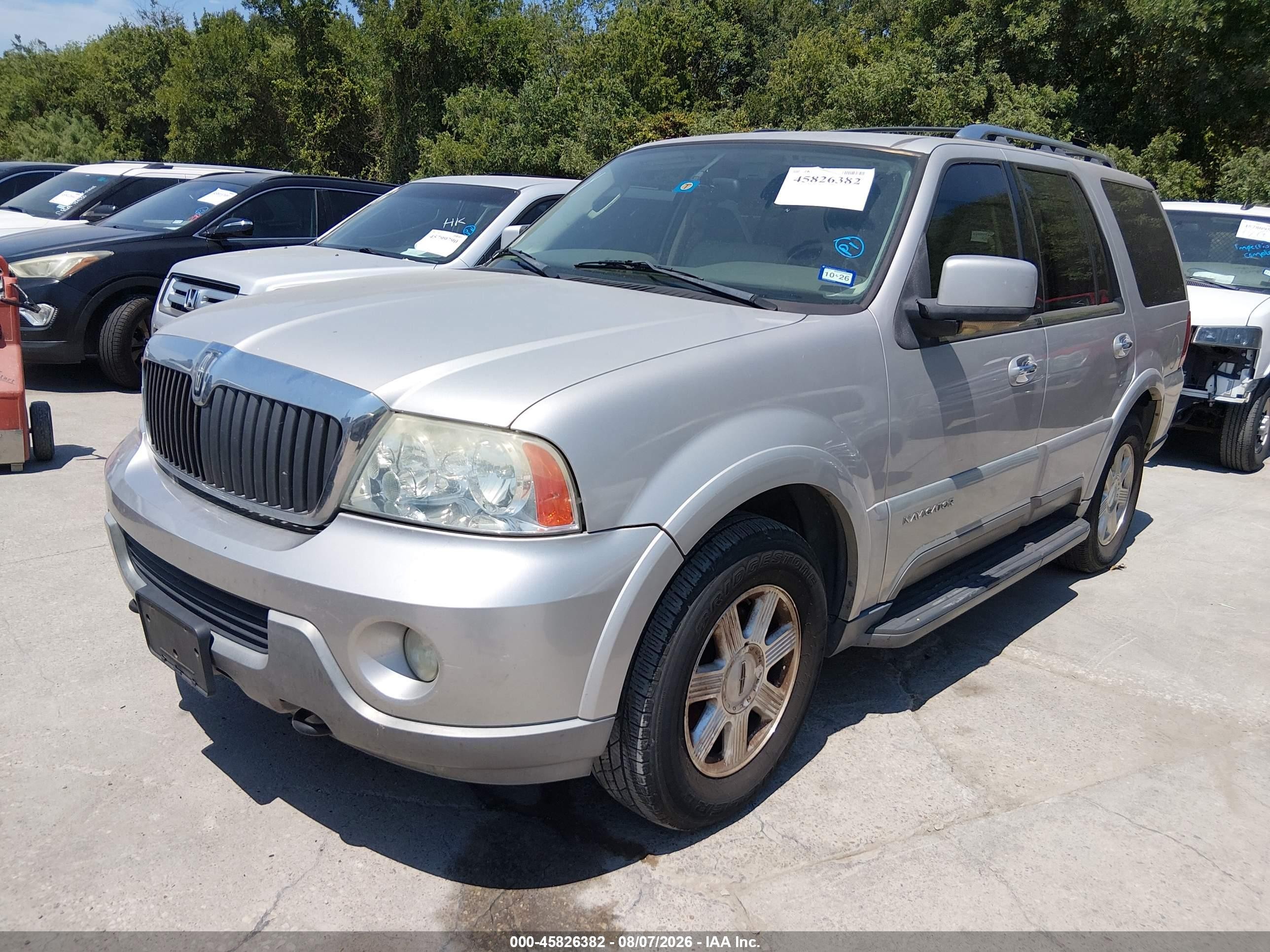 2004 Lincoln Navigator   Silver vin: 5LMFU27R44LJ03501