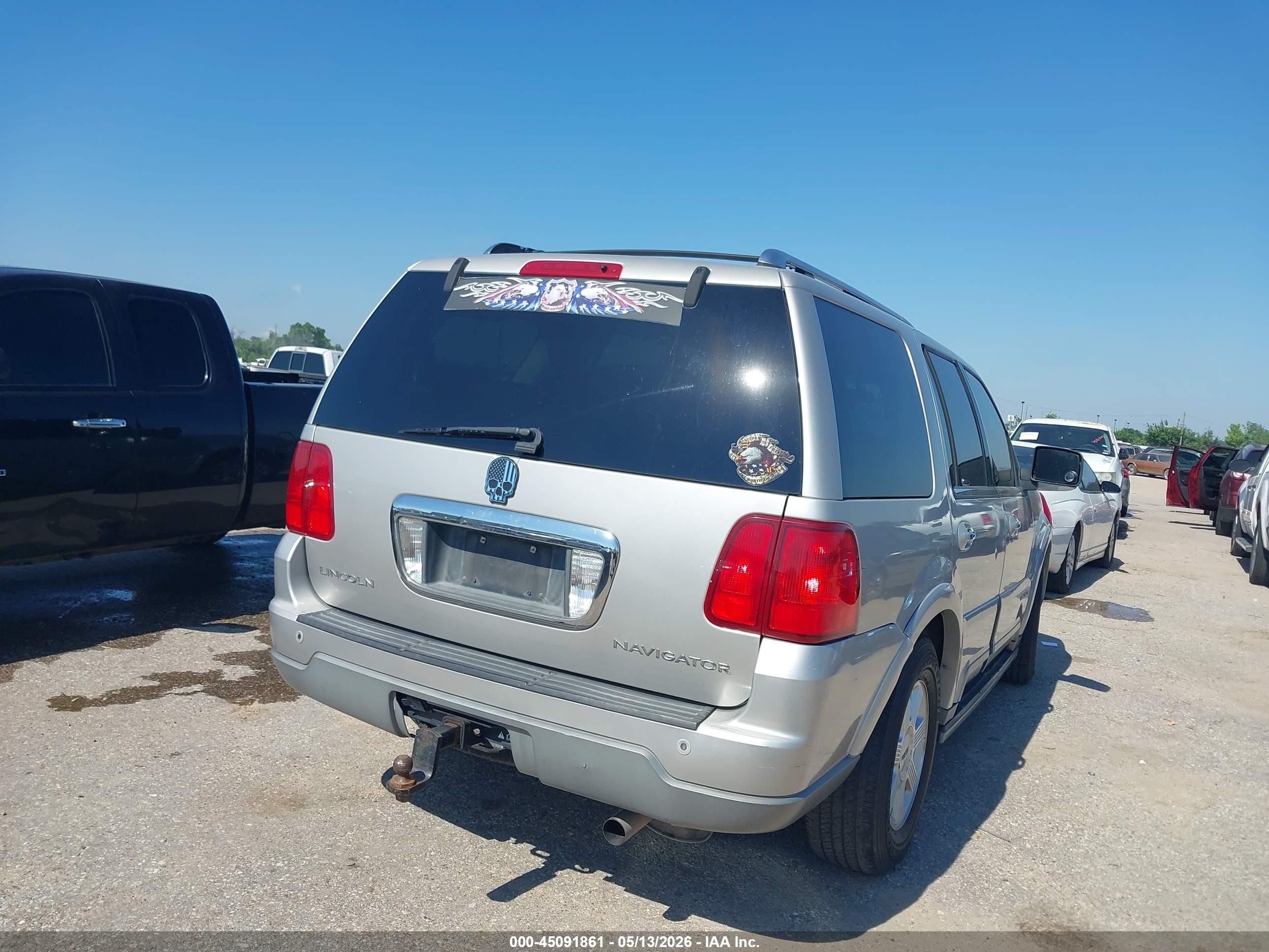 2003 Lincoln Navigator   Silver vin: 5LMFU27R53LJ25599