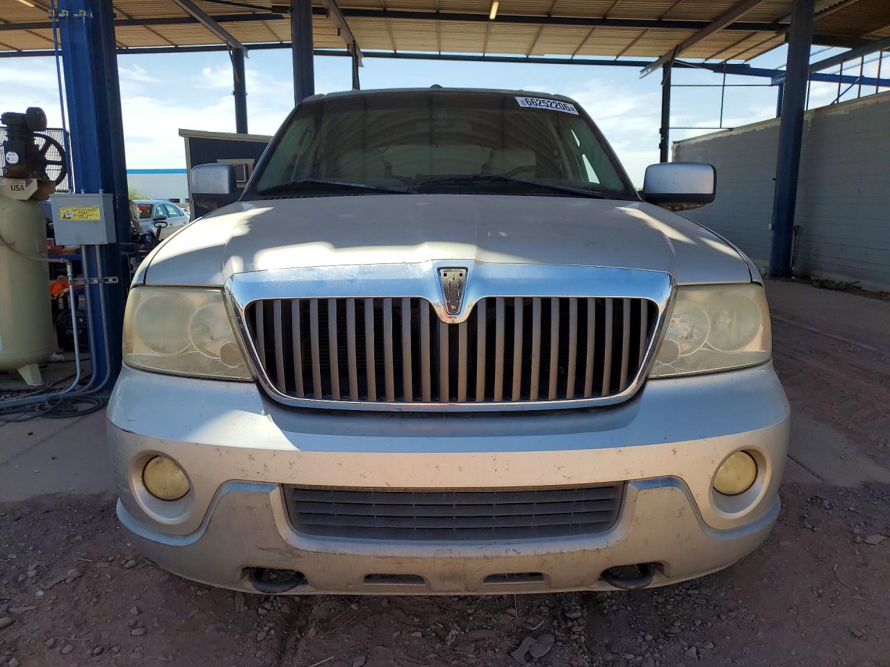 2003 Lincoln Navigator Silver vin: 5LMFU27R53LJ37557