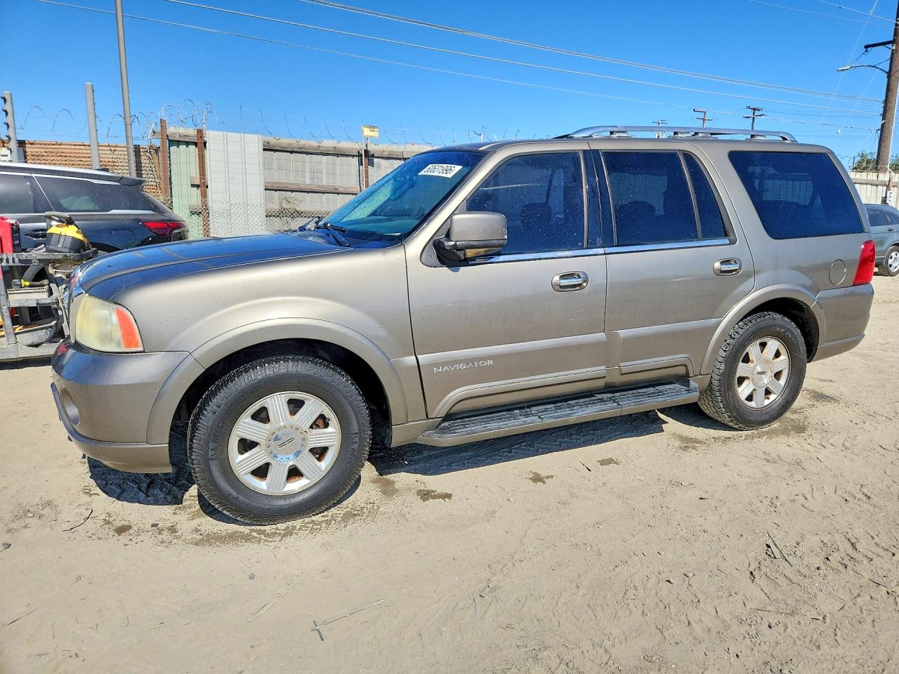 2003 Lincoln Navigator Коричневый vin: 5LMFU27R53LJ47148