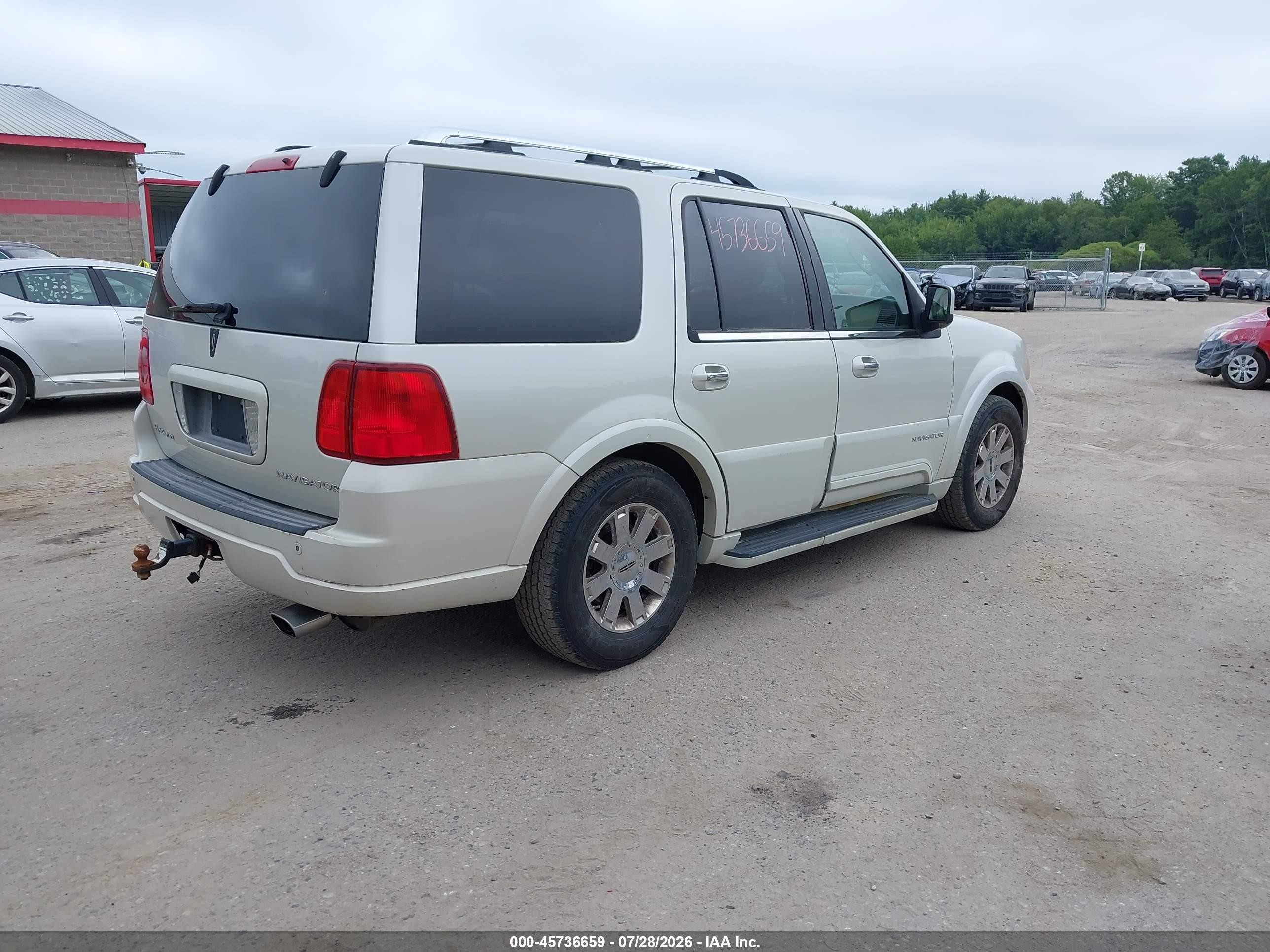 2004 Lincoln Navigator Кремовый vin: 5LMFU27R54LJ40170